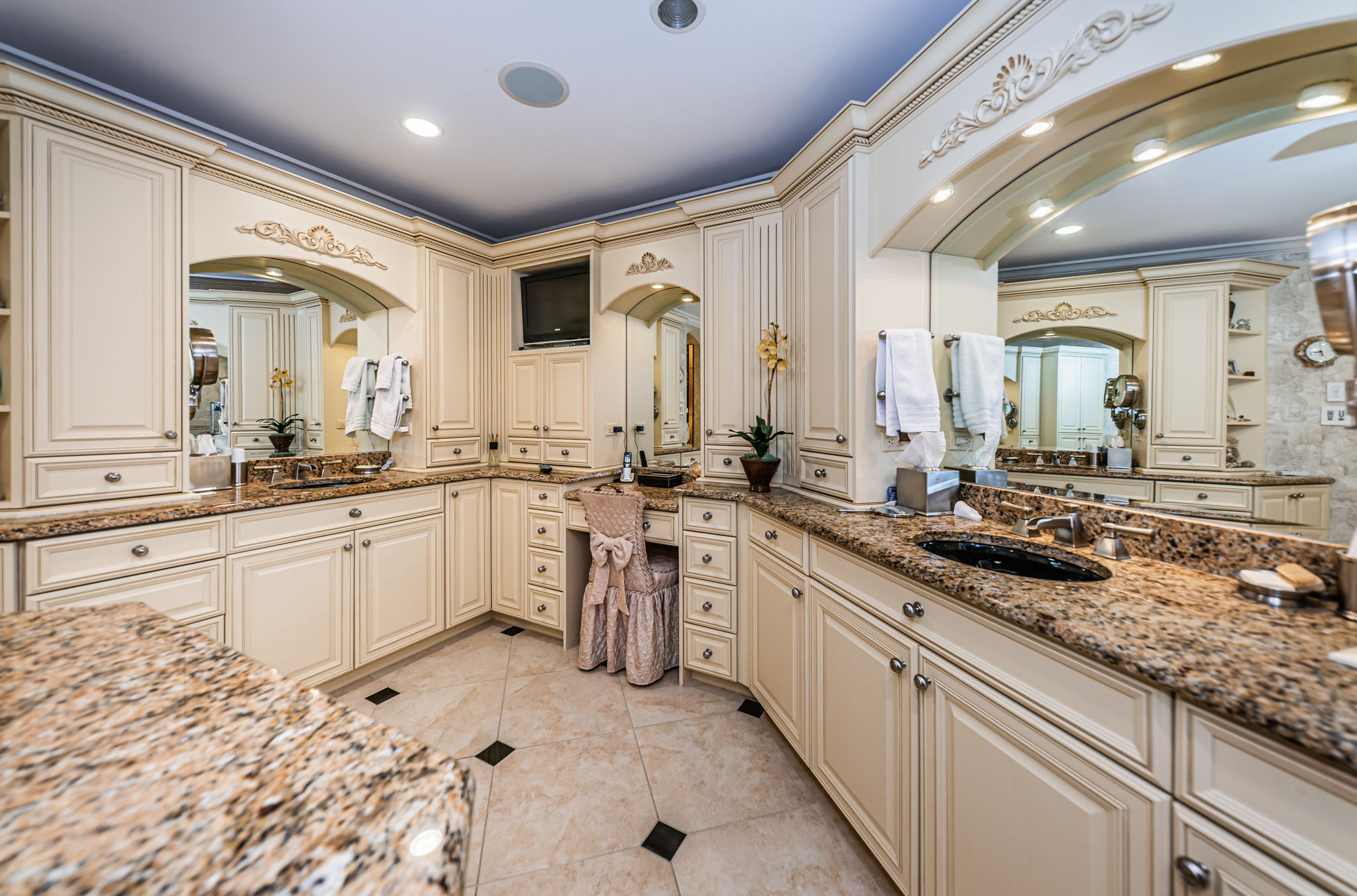 ST Pete Beach, Florida, 33706, United States, 3 Bedrooms Bedrooms, ,4 BathroomsBathrooms,Residential,For Sale,1810563