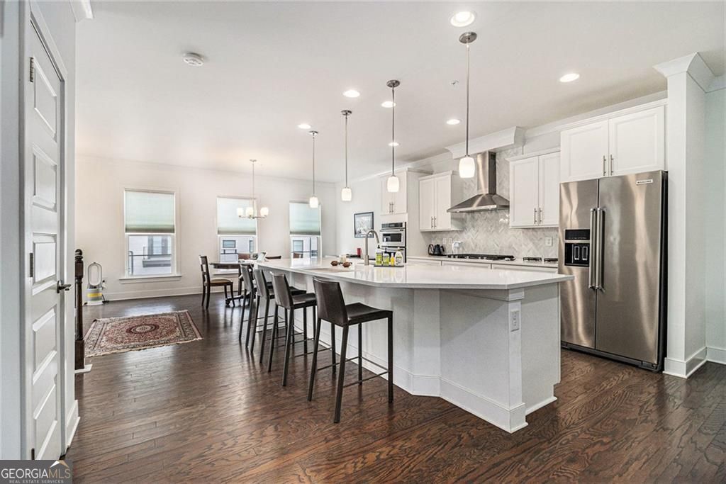 Atlanta, Georgia, 30324, United States, 4 Bedrooms Bedrooms, ,5 BathroomsBathrooms,Residential,For Sale,1909913