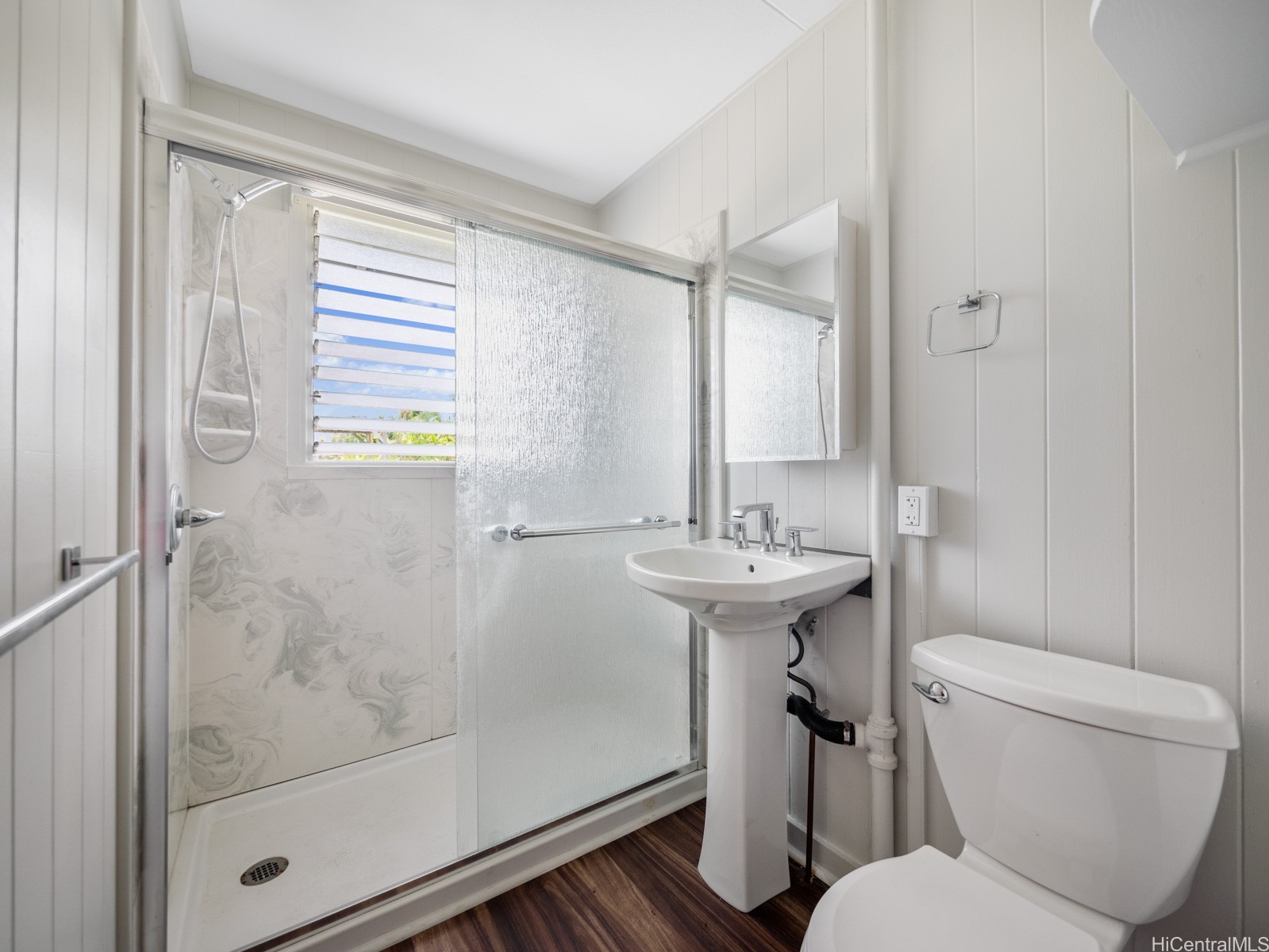 Kaneohe, Hawaii, 96744, United States, 5 Bedrooms Bedrooms, ,2 BathroomsBathrooms,Residential,For Sale,1999121