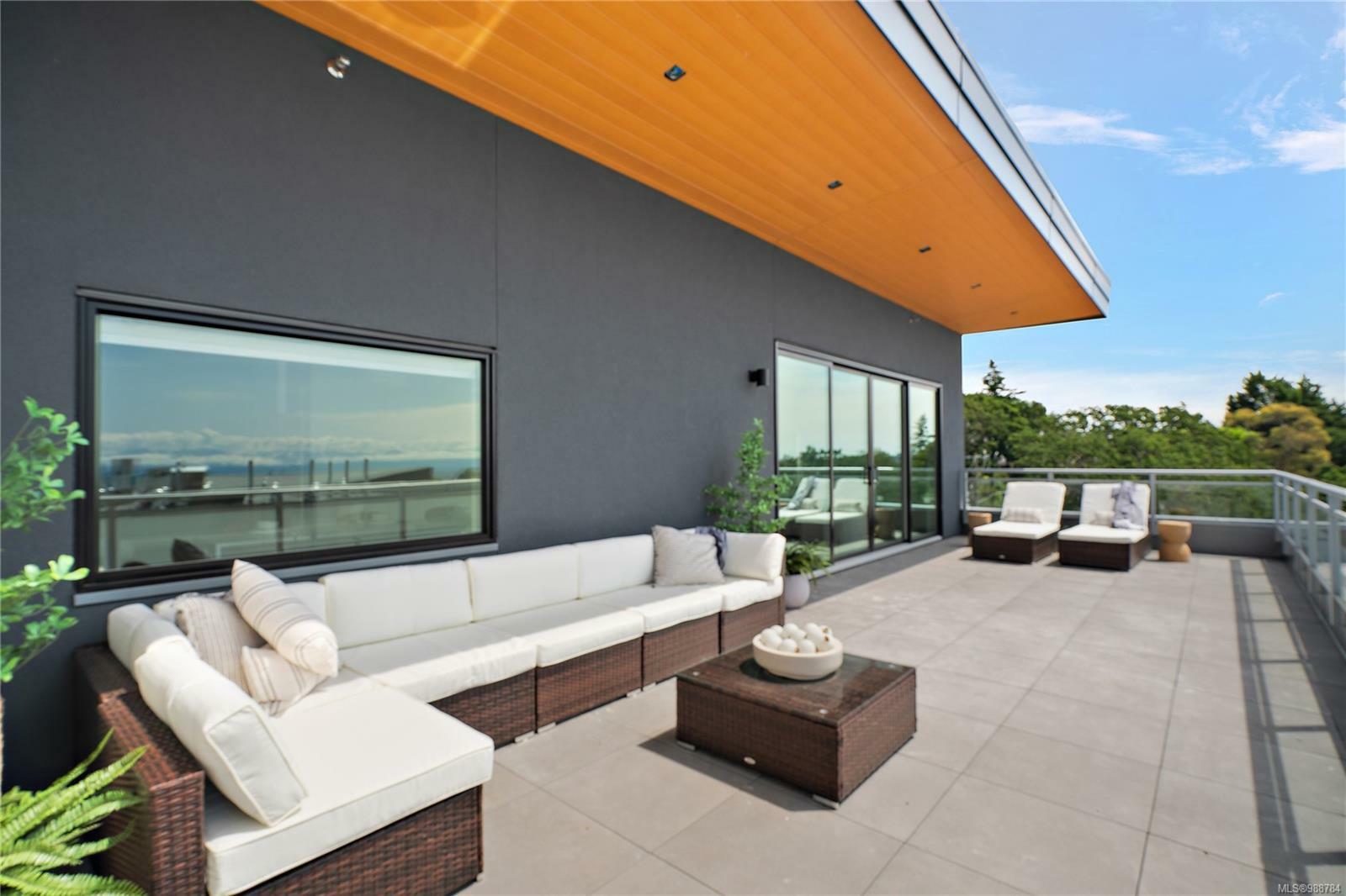 ESQUIMALT, British Columbia, V9A 6A1, CA, 2 Bedrooms Bedrooms, ,Residential,For Sale,1875625