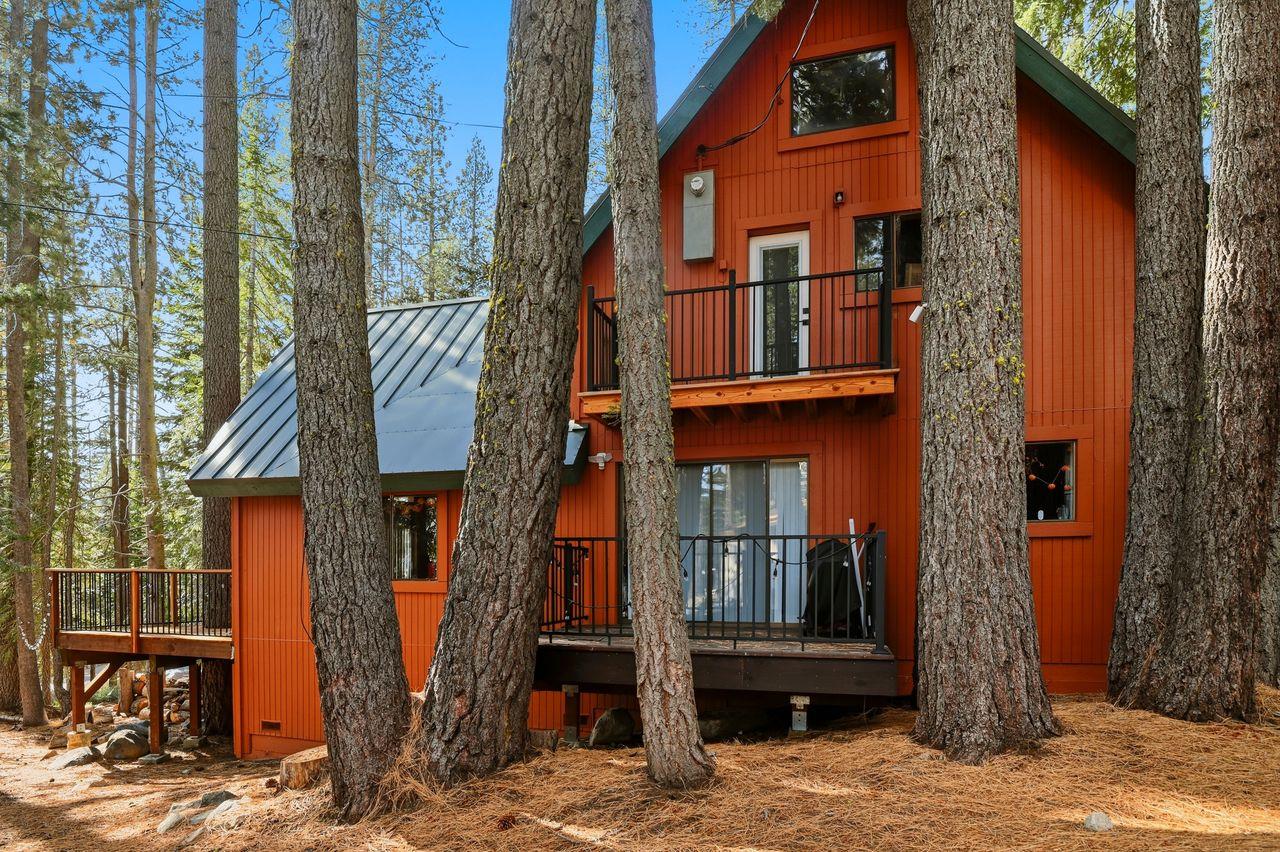 Soda Springs, California, 95728, United States, 3 Bedrooms Bedrooms, ,2 BathroomsBathrooms,Residential,For Sale,1998980