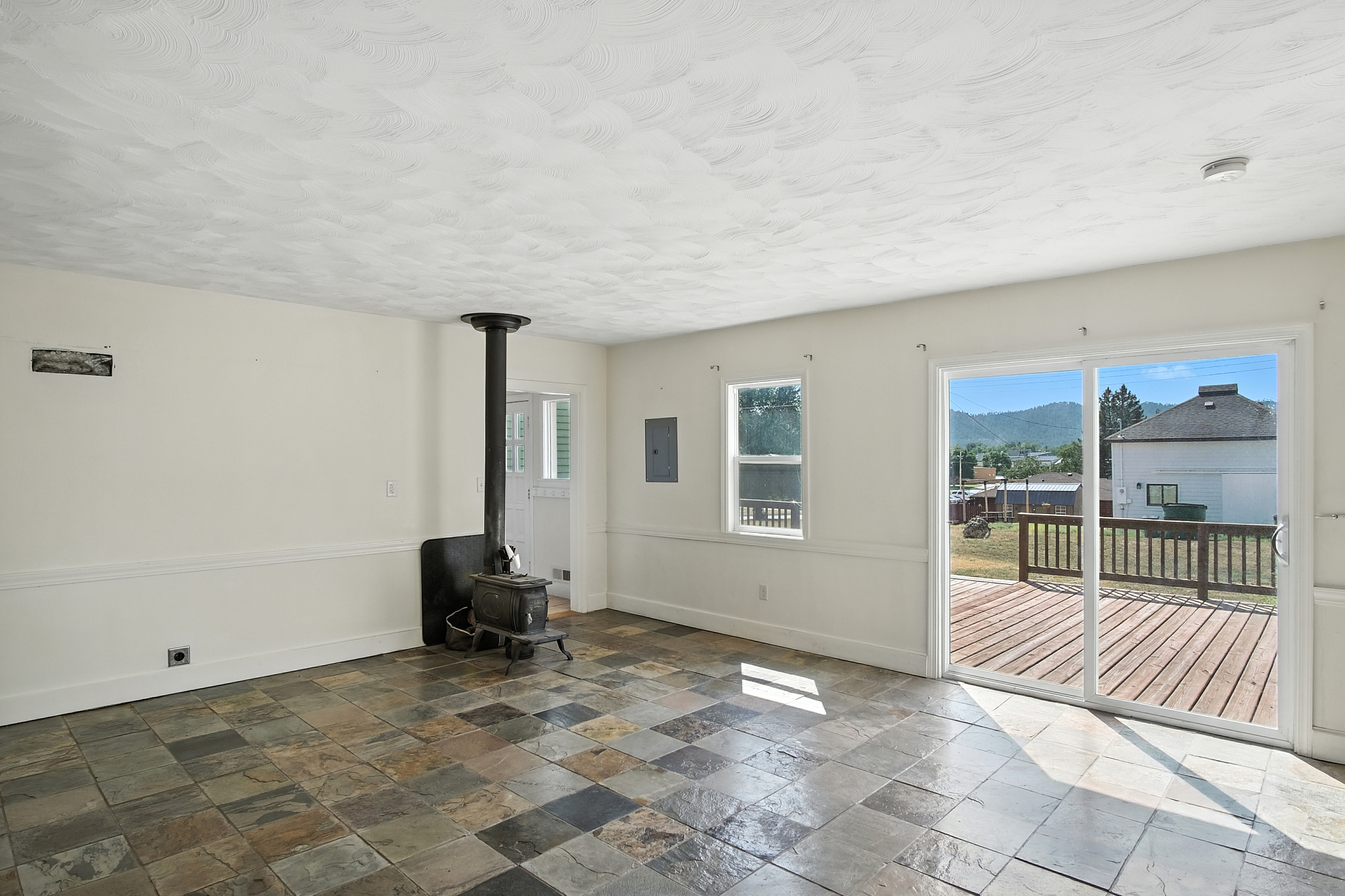 Hot Springs, South Dakota, 57747, United States, 5 Bedrooms Bedrooms, ,4 BathroomsBathrooms,Residential,For Sale,1983319