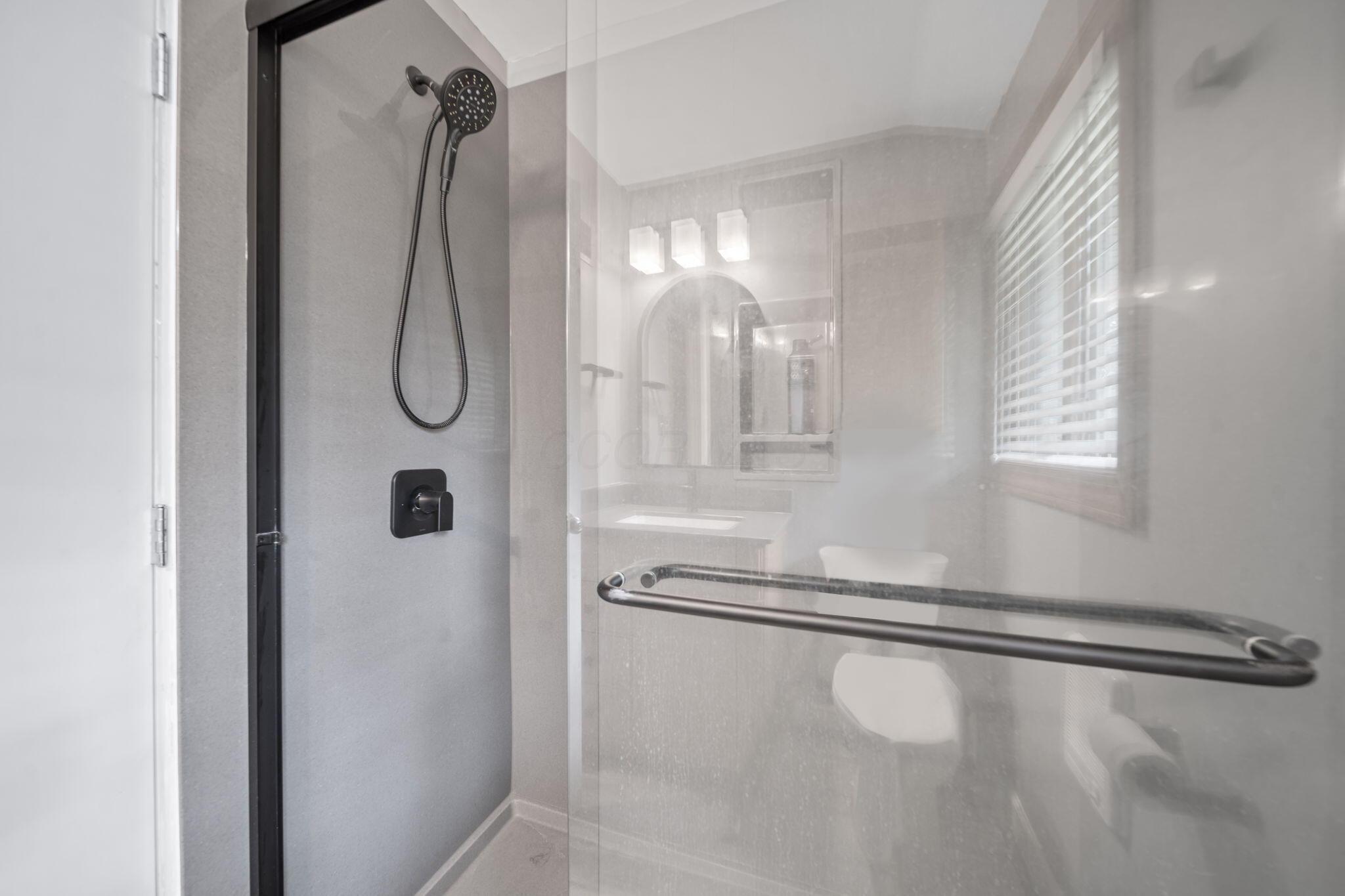 Columbus, Ohio, 43221, United States, 3 Bedrooms Bedrooms, ,4 BathroomsBathrooms,Residential,For Sale,1951333