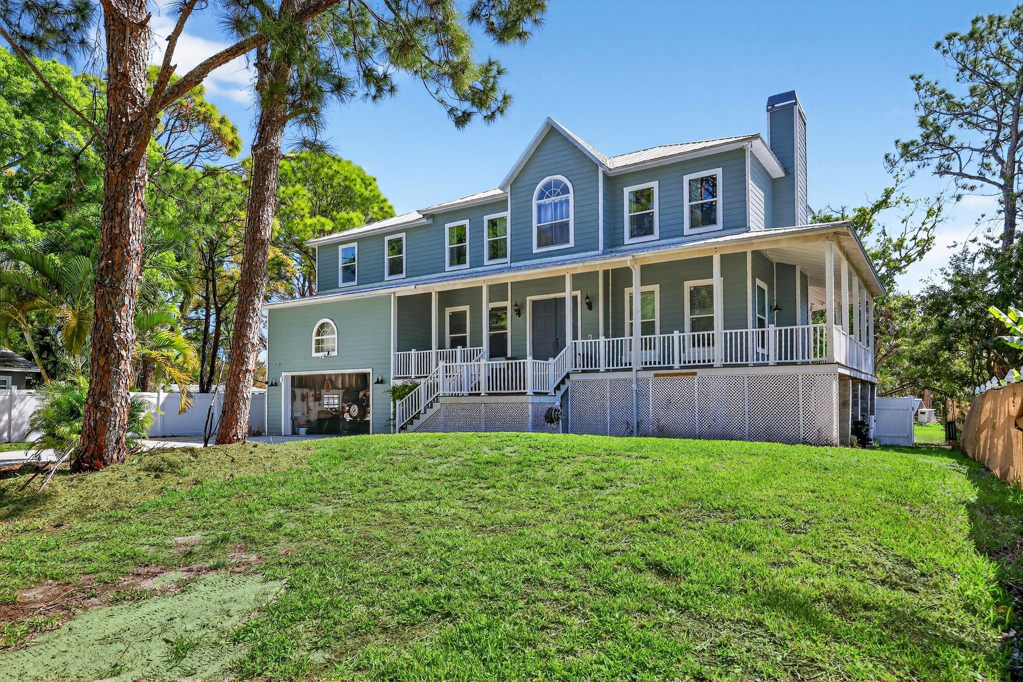 Sweetwater Dr, Tampa, FL 33615