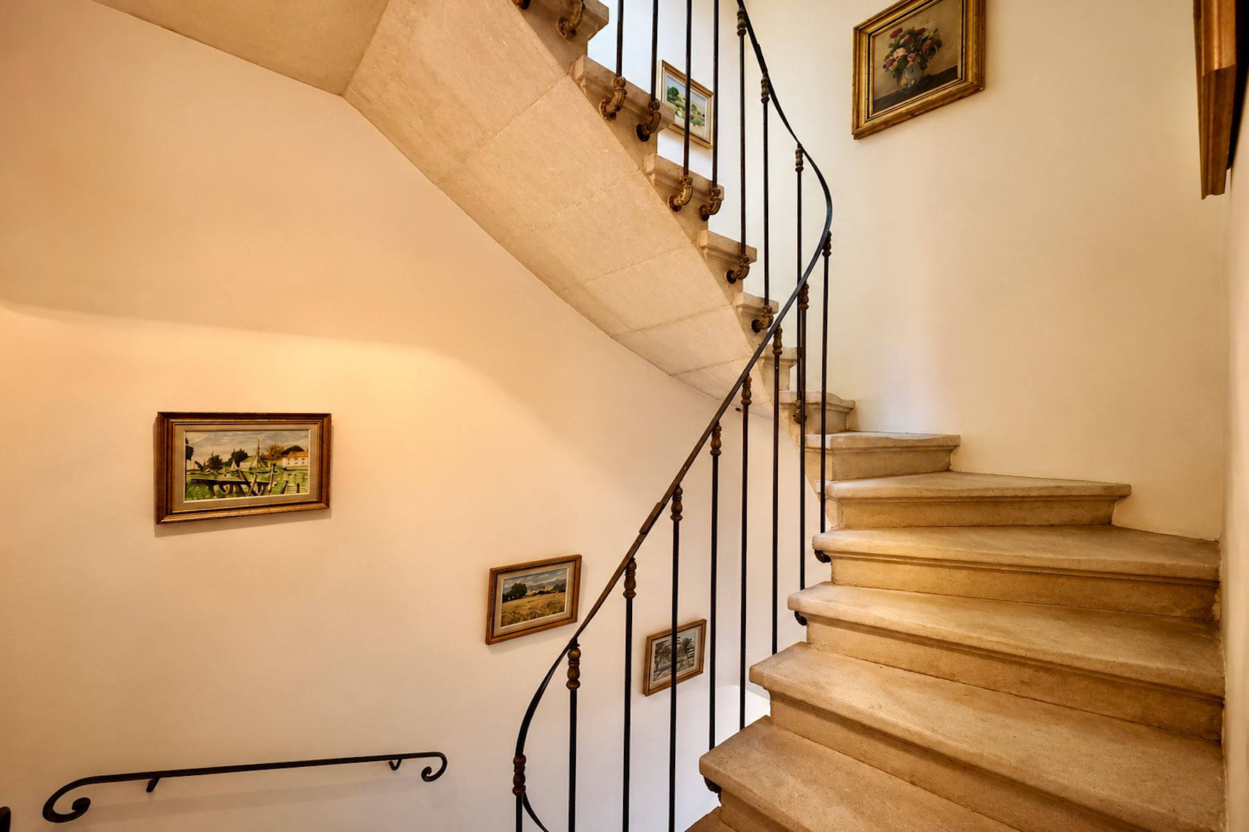  UZÈS – Restored Townhouse in the Protected Historic Centre with Terrace - 物件實景