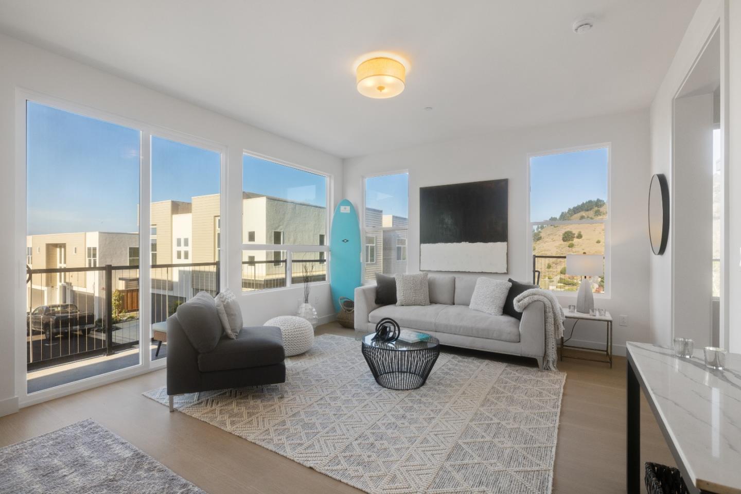 Pacifica, California, 94044, United States, 4 Bedrooms Bedrooms, ,4 BathroomsBathrooms,Residential,For Sale,2003276