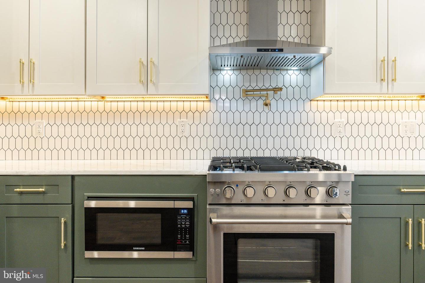 Philadelphia, Pennsylvania, 19130, United States, 3 Bedrooms Bedrooms, ,3 BathroomsBathrooms,Residential,For Sale,2001653