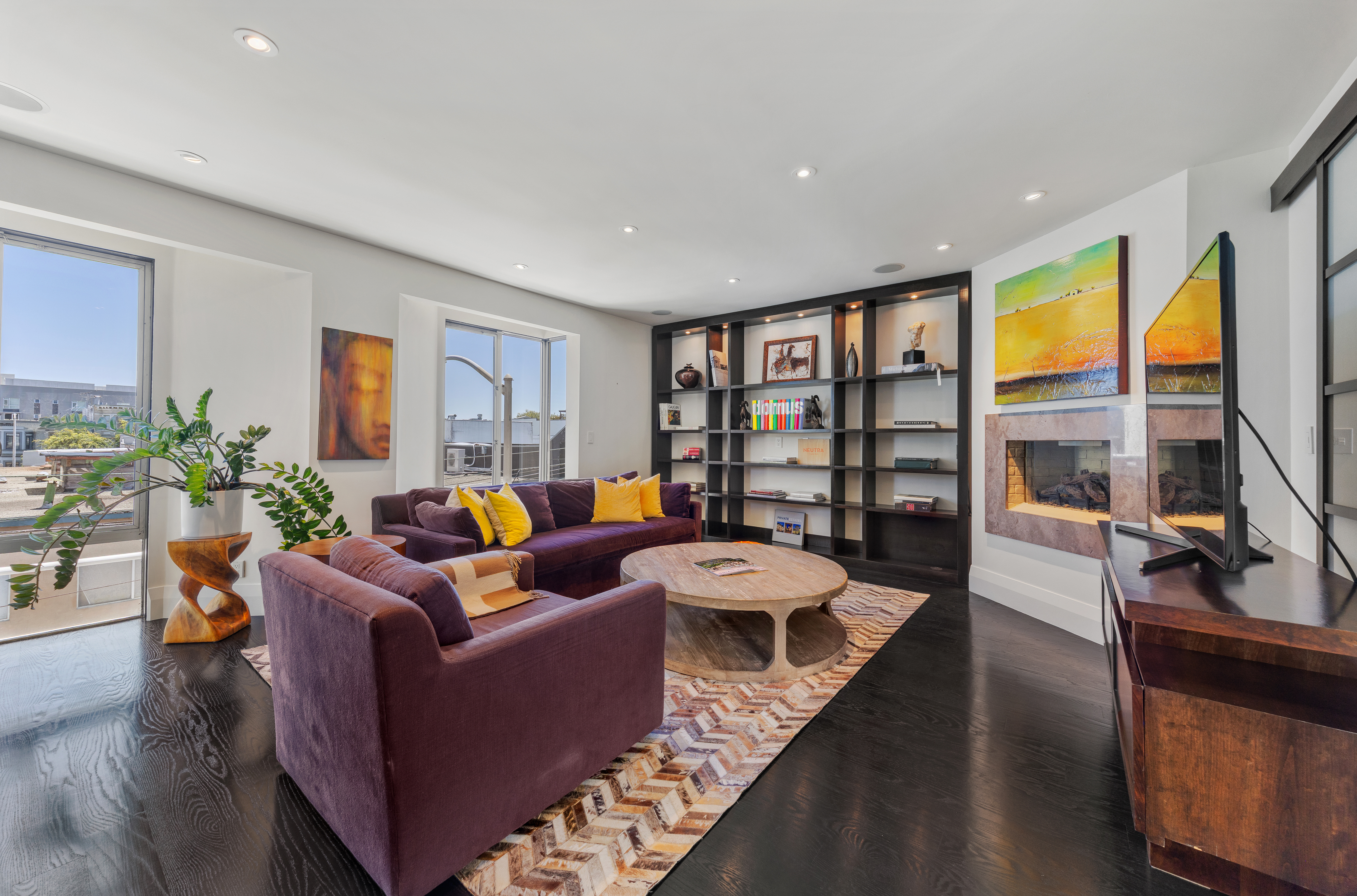  Spectacular Renovated SOMA Home with Rare Museum-Like 7-Car Garage - 物件實景