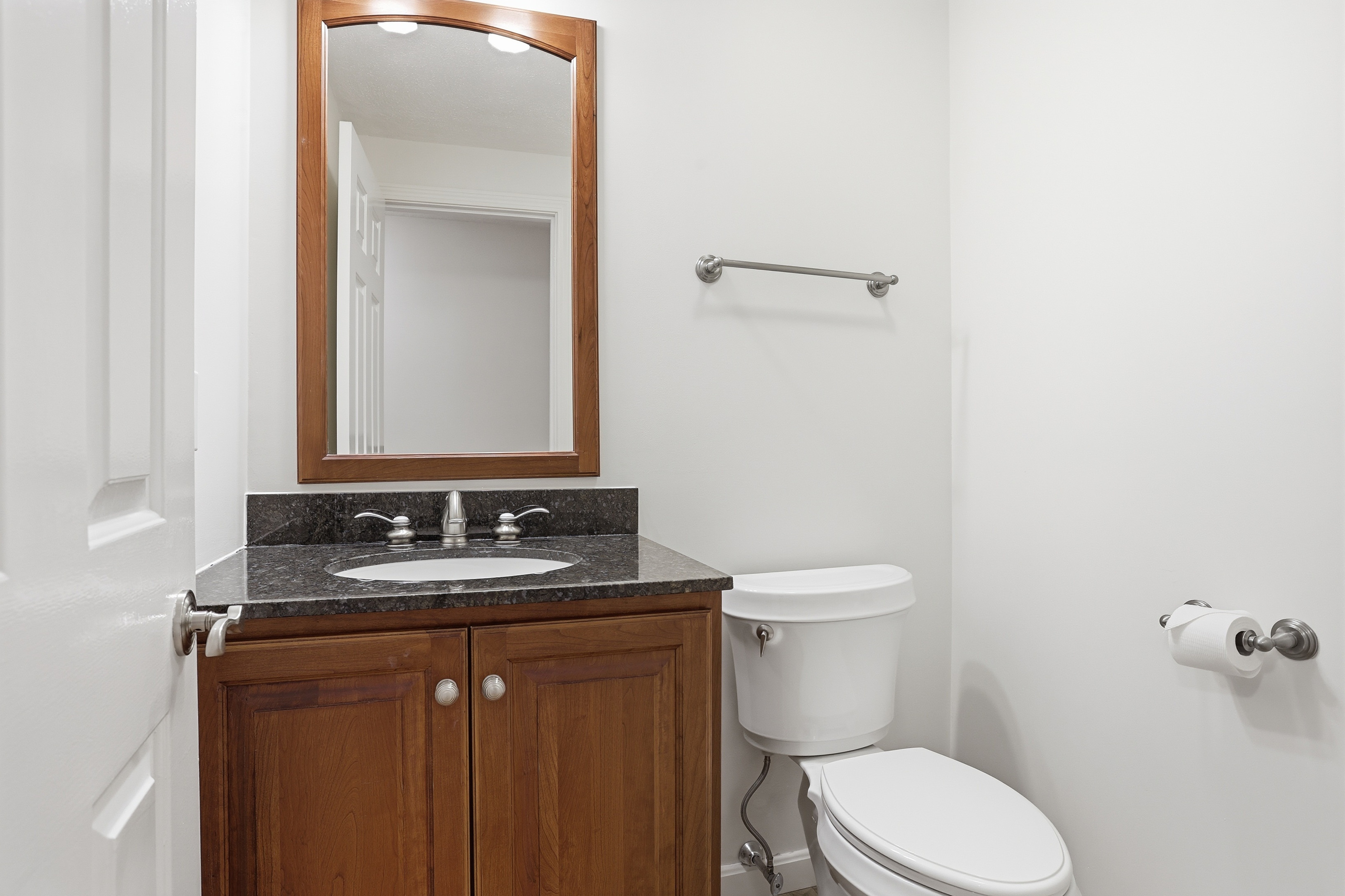  35 Casey Circle, Waltham, MA 02451 - 物件實景