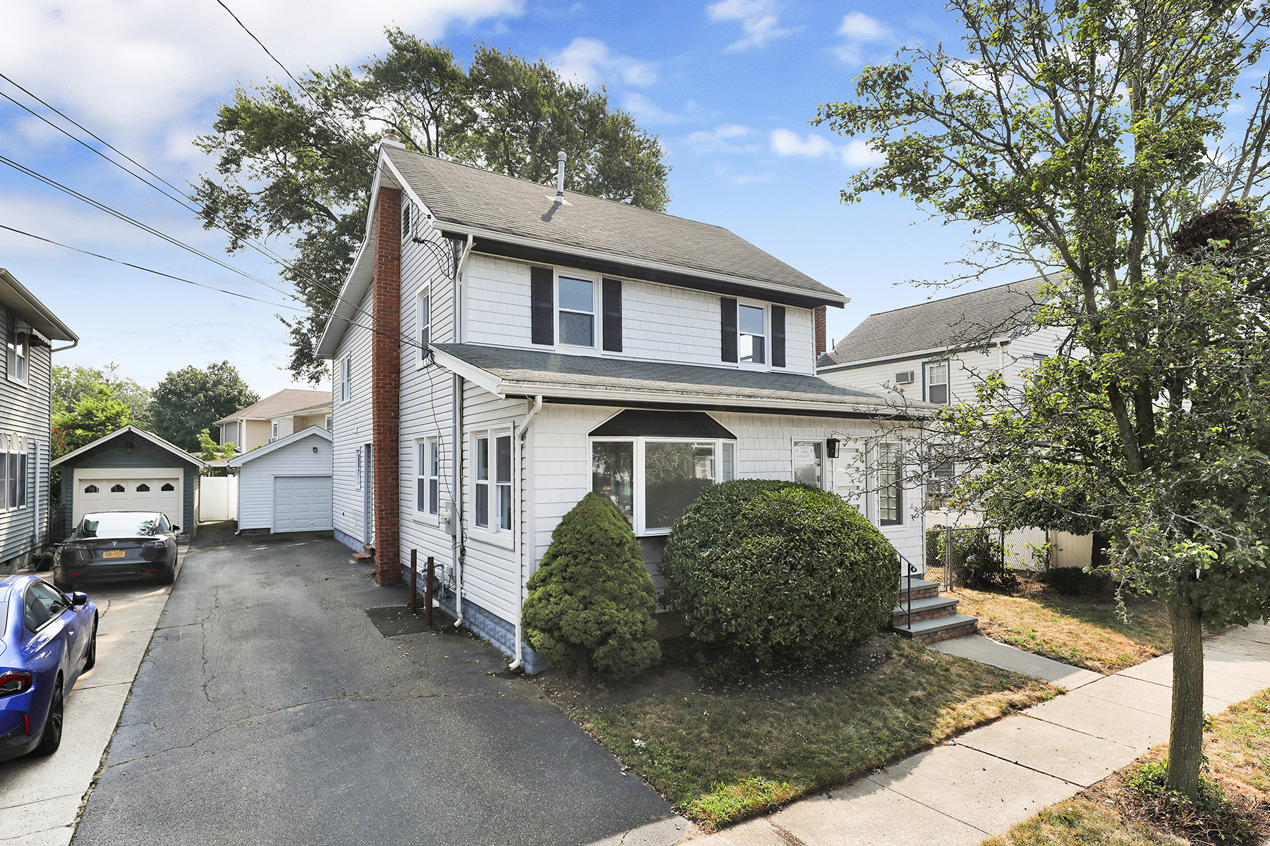 Oceanside, New York, 11572, United States, 5 Bedrooms Bedrooms, ,3 BathroomsBathrooms,Residential,For Sale,1914667