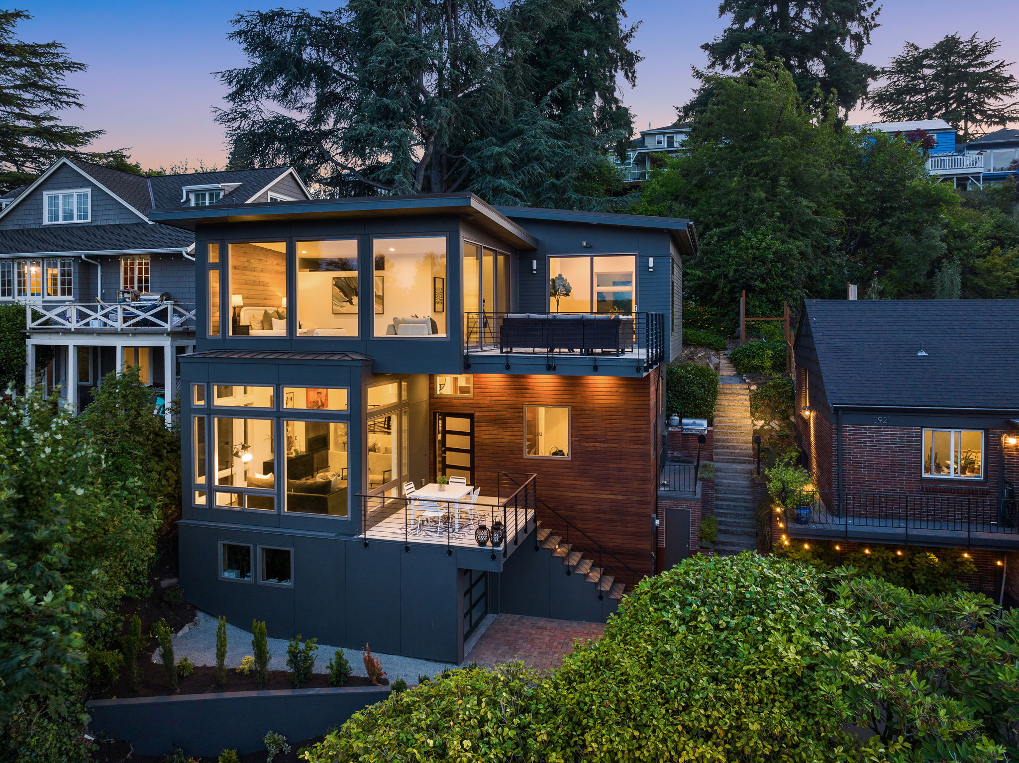 3925 48th Ave S, Seattle, WA 98118 