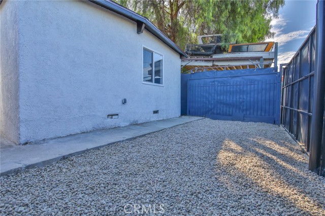 Los Angeles, California, 90002, United States, 5 Bedrooms Bedrooms, ,Residential,For Sale,2008147