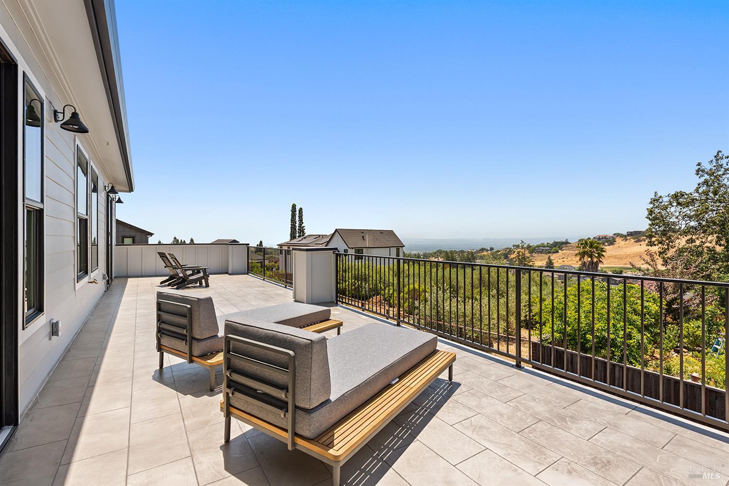 Santa Rosa, California, 95403, United States, 4 Bedrooms Bedrooms, ,4 BathroomsBathrooms,Residential,For Sale,1986529