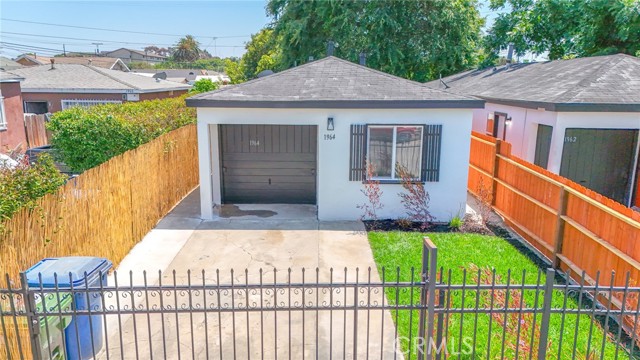 Los Angeles, California, 90059, United States, 2 Bedrooms Bedrooms, ,1 BathroomBathrooms,Residential,For Sale,2008182