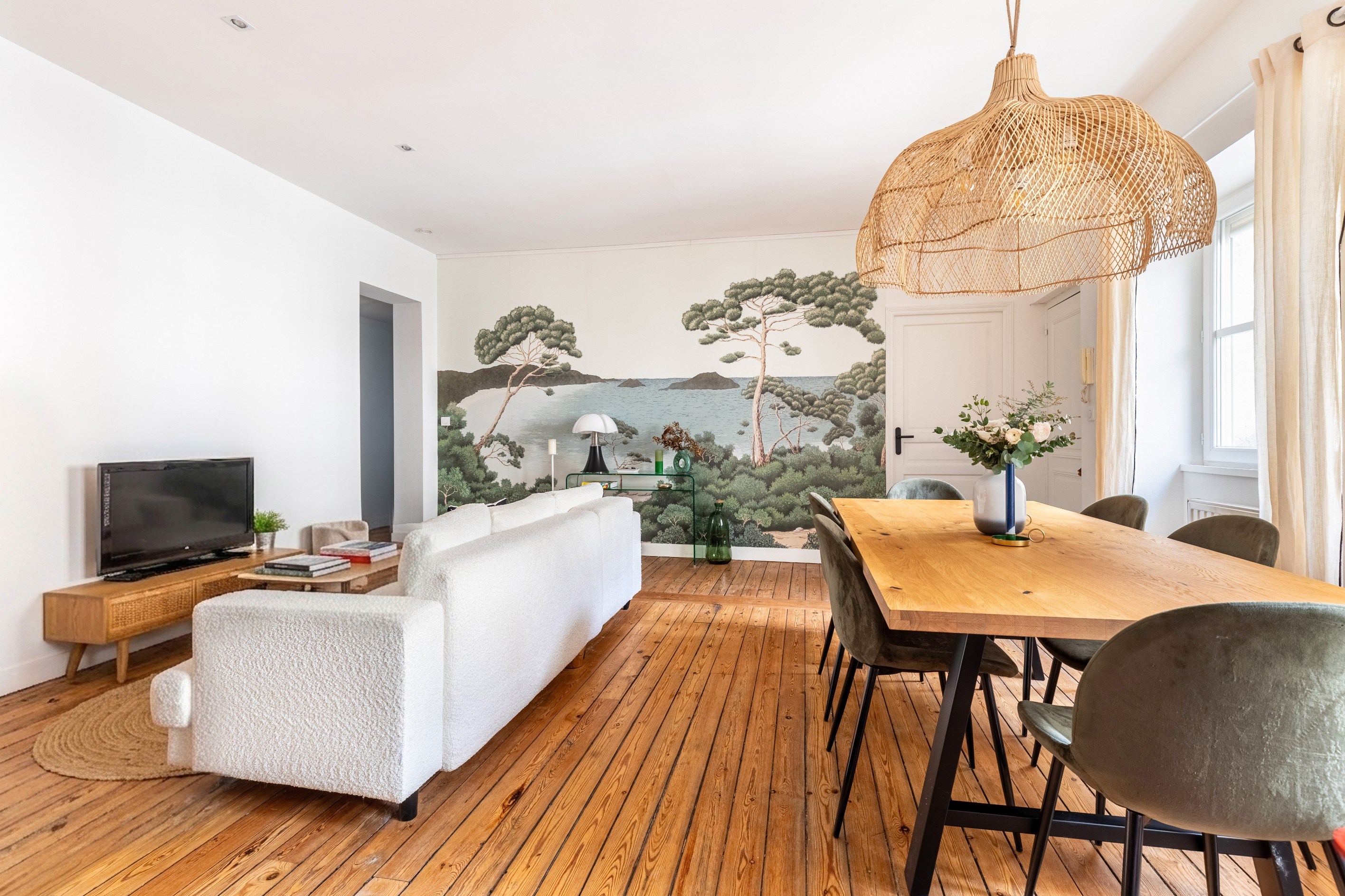  BORDEAUX – CHARTRONS – STUNNING 90 SQM APARTMENT WITH PARKING SPACE – IMMACULAT… - 物件實景