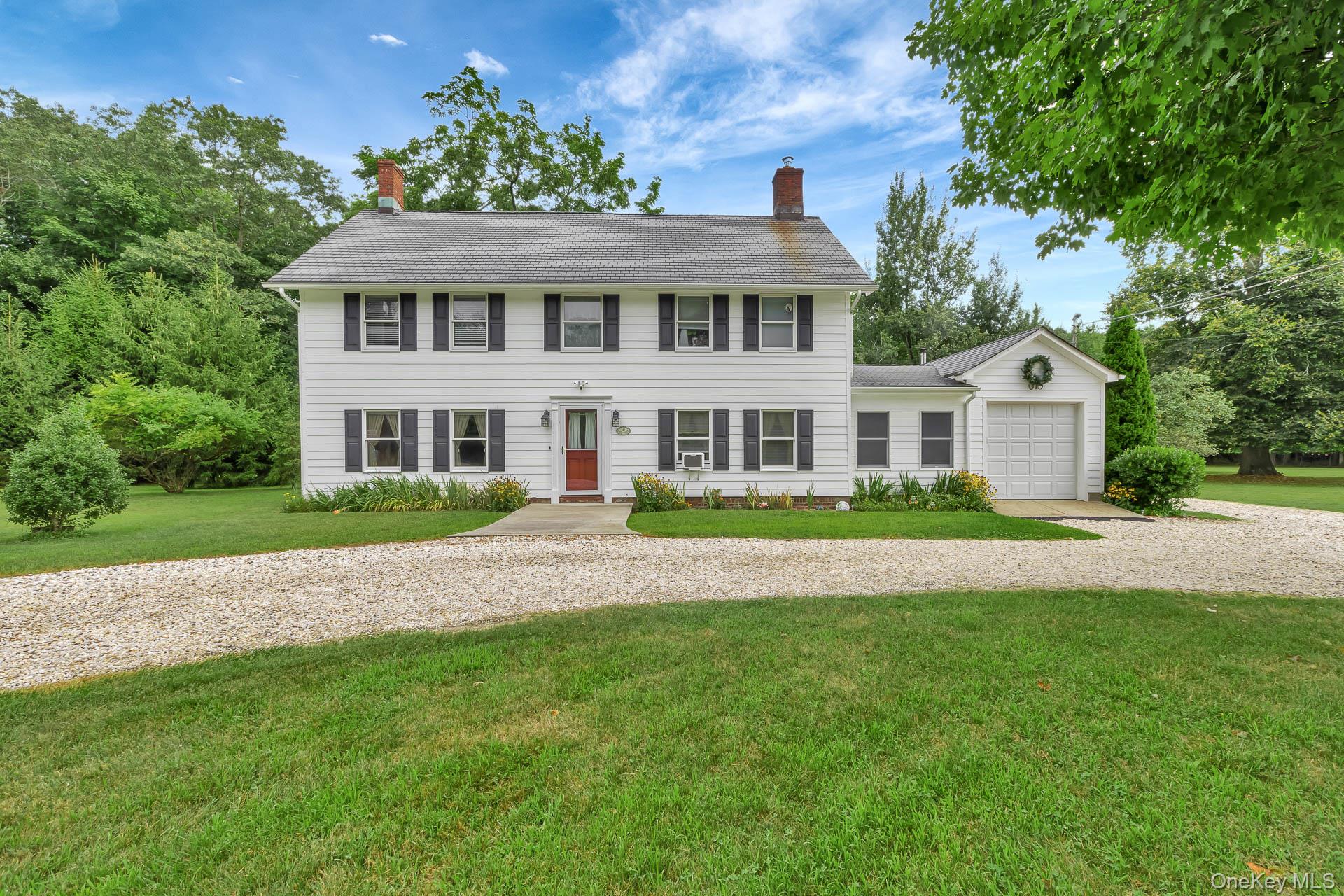 Manorville, New York, 11949, United States, 4 Bedrooms Bedrooms, ,2 BathroomsBathrooms,Residential,For Sale,1917125