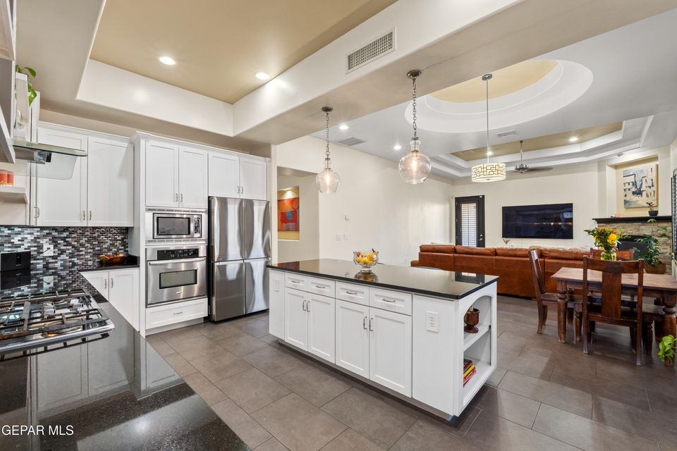 El Paso, Texas, 79912, United States, 4 Bedrooms Bedrooms, ,3 BathroomsBathrooms,Residential,For Sale,1997746