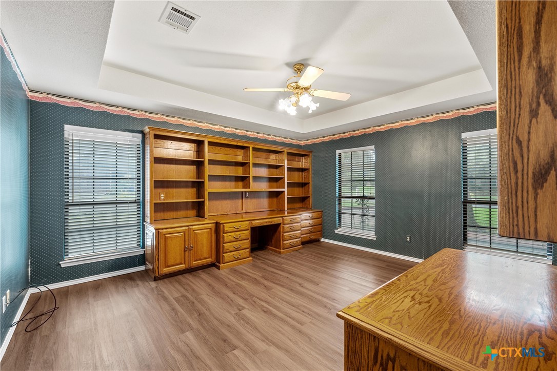 Woodway, Texas, 76712, United States, 5 Bedrooms Bedrooms, ,3 BathroomsBathrooms,Residential,For Sale,1988049