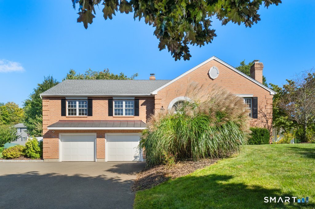 Briarwood Dr, Seymour, CT 06483 #1