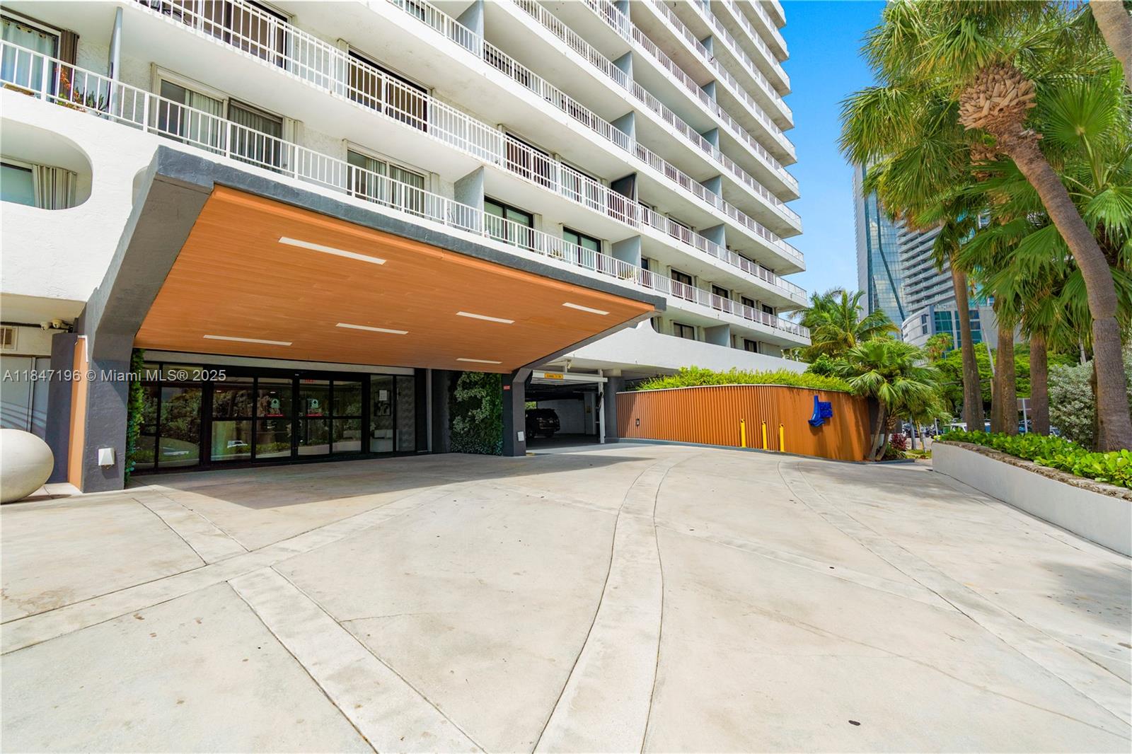 Miami, Florida, 33129, United States, 2 Bedrooms Bedrooms, ,2 BathroomsBathrooms,Residential,For Sale,1900950