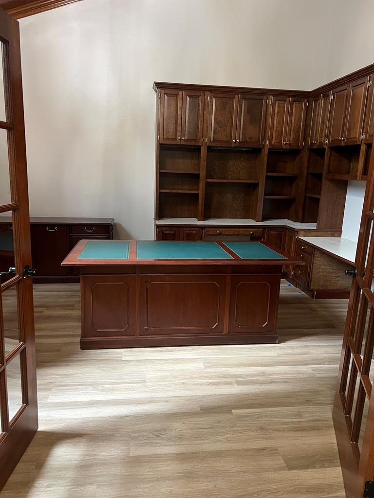 Pikeville, Kentucky, 41501, United States, 4 Bedrooms Bedrooms, ,5 BathroomsBathrooms,Residential,For Sale,1916464