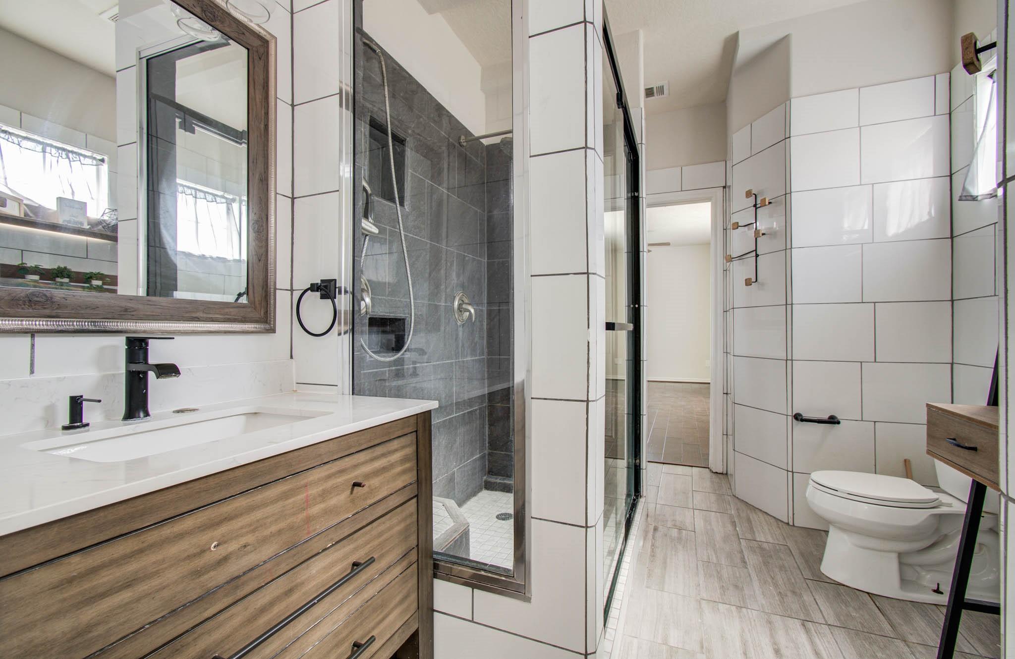 Houston, Texas, 77031, United States, 7 Bedrooms Bedrooms, ,6 BathroomsBathrooms,Residential,For Sale,1983766