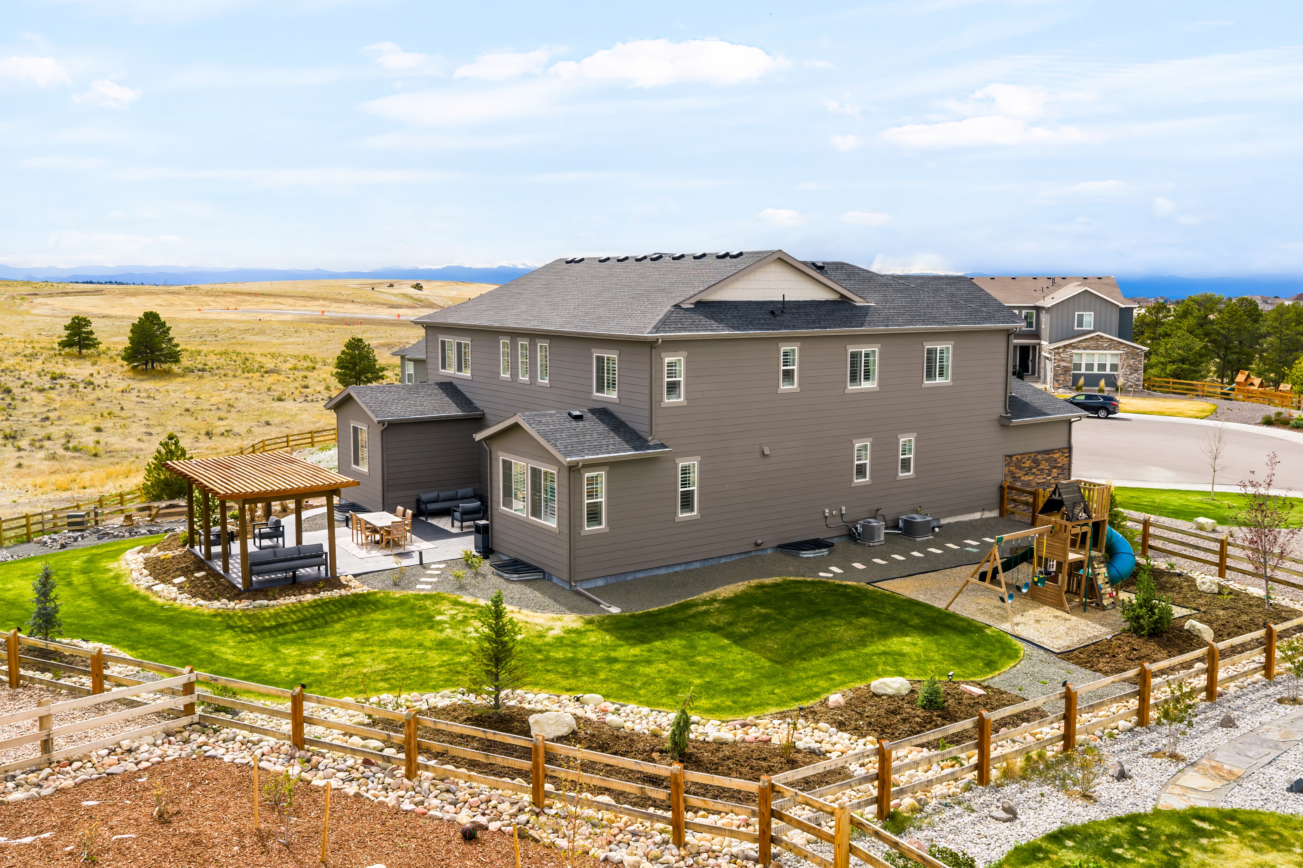  Exceptional Opportunity in Trails at Smoky Hill - 物件實景
