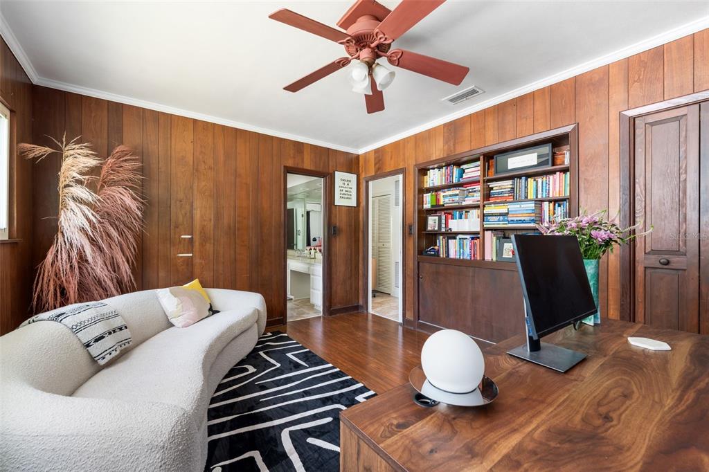 Gainesville, Florida, 32605, United States, 4 Bedrooms Bedrooms, ,3 BathroomsBathrooms,Residential,For Sale,1989463