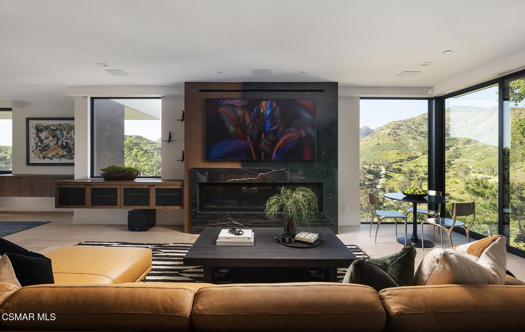 Malibu, California, 90265, United States, 4 Bedrooms Bedrooms, ,3 BathroomsBathrooms,Residential,For Sale,1732105
