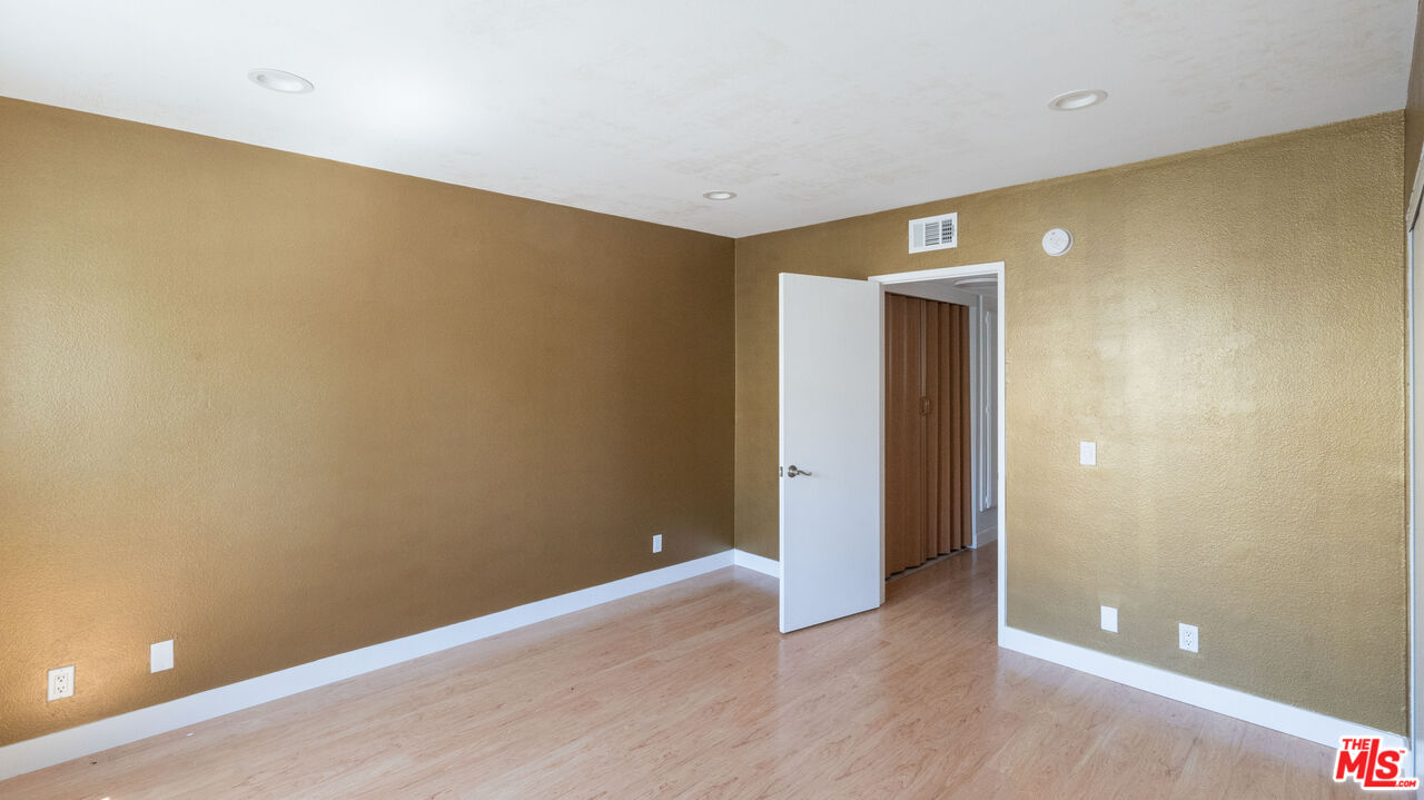 Pacific Palisades, California, 90272, United States, 2 Bedrooms Bedrooms, ,3 BathroomsBathrooms,Residential,For Sale,1950825