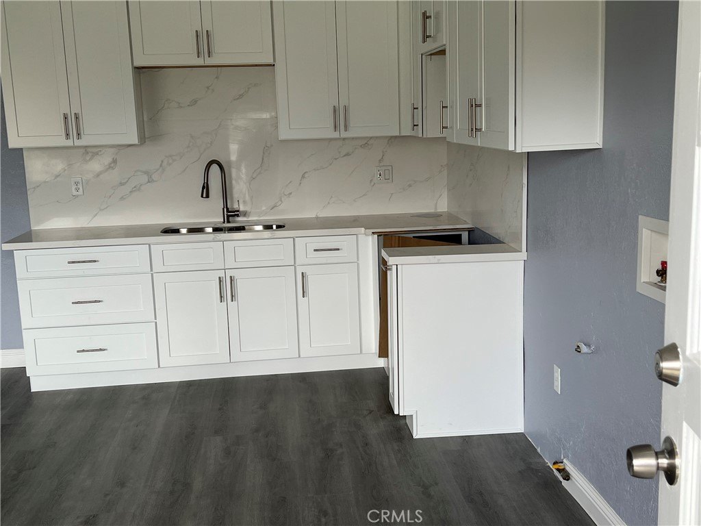 Pomona, California, 91766, United States, 6 Bedrooms Bedrooms, ,3 BathroomsBathrooms,Residential,For Sale,1983696