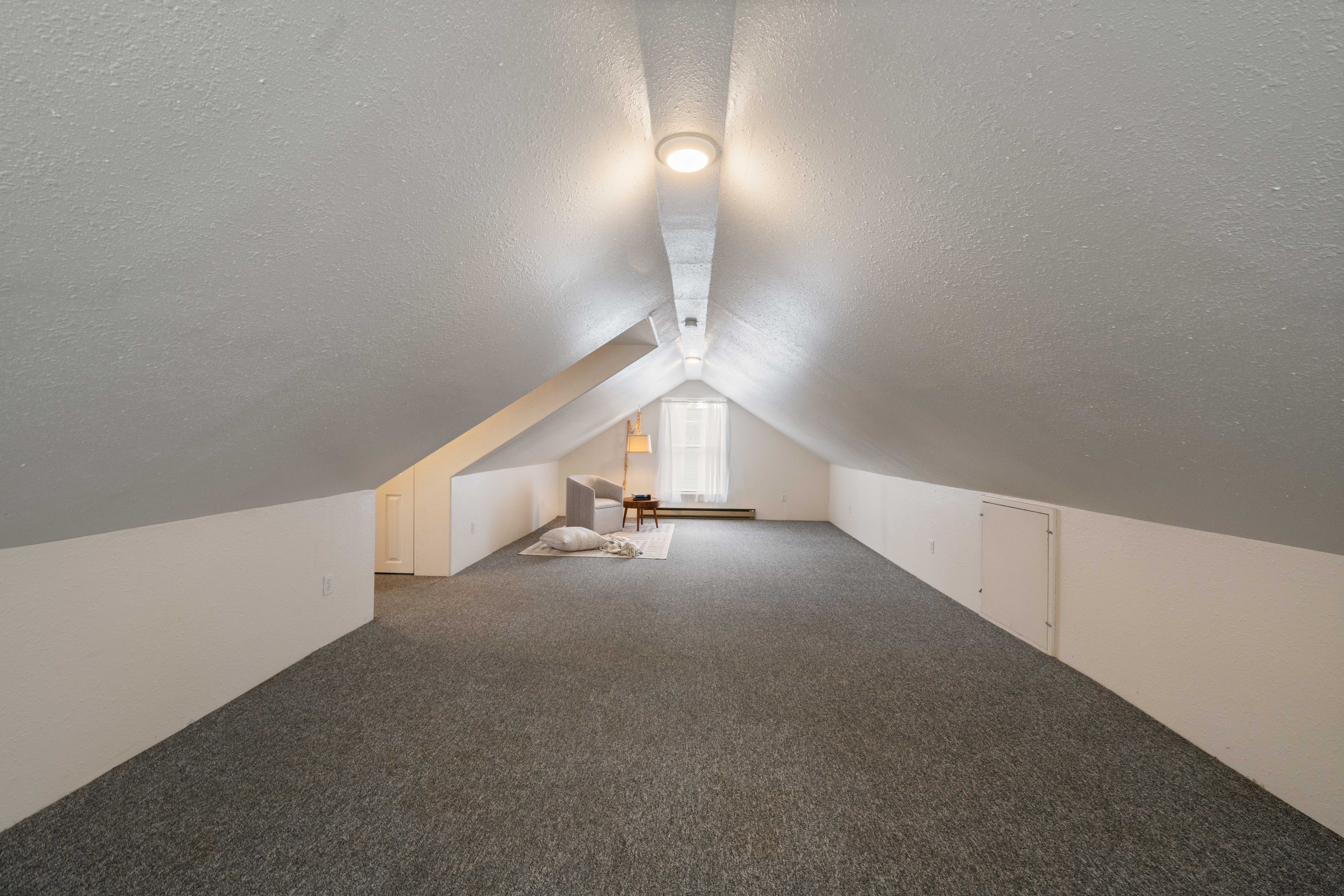  Turn Key Charm with Primary Suite and Loft - 物件實景