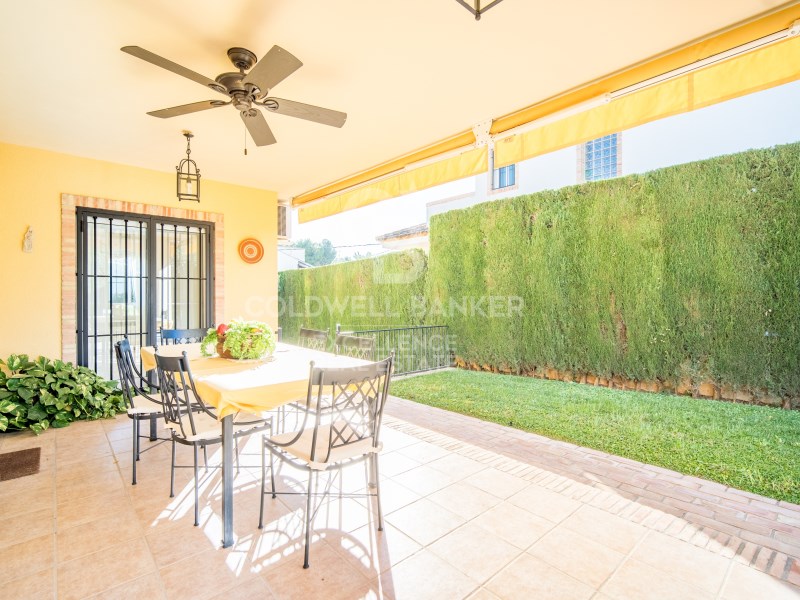 Valencia, Paterna, La Ca?ada Valencia, Paterna, La, Paterna, Comunidad Valenciana, ES, 5 Bedrooms Bedrooms, ,3 BathroomsBathrooms,Residential,For Sale,Valencia, Paterna, La Ca?ada Valencia, Paterna, La,1672423