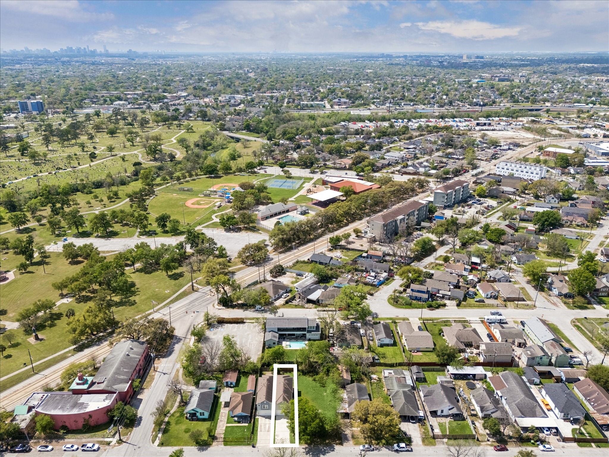  3605 Billingsley Street B - 物件實景