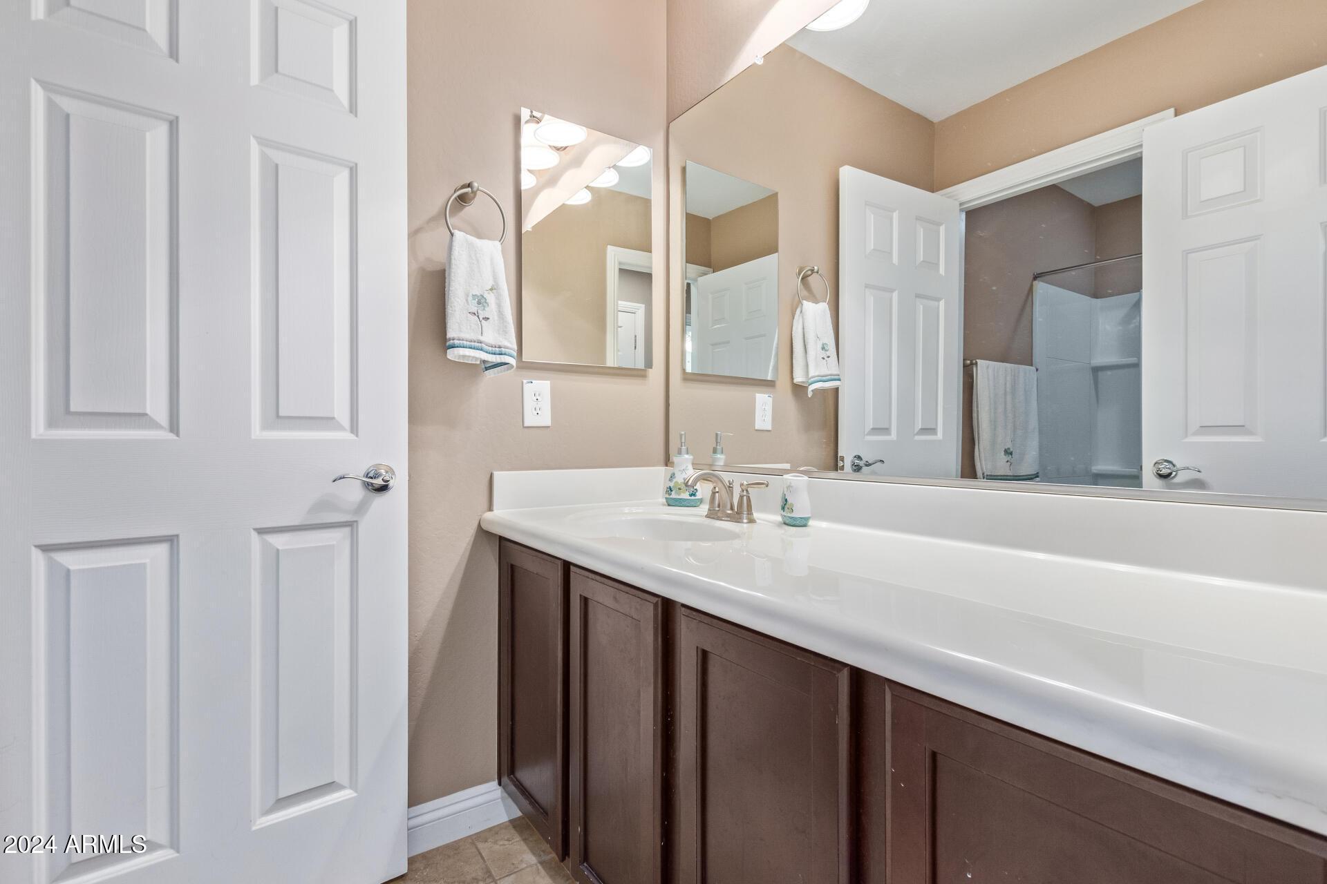 Phoenix, Arizona, 85085, United States, 3 Bedrooms Bedrooms, ,4 BathroomsBathrooms,Residential,For Sale,1921269