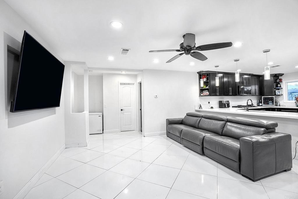 Chula Vista, California, 91911, United States, 9 Bedrooms Bedrooms, ,6 BathroomsBathrooms,Residential,For Sale,1991288