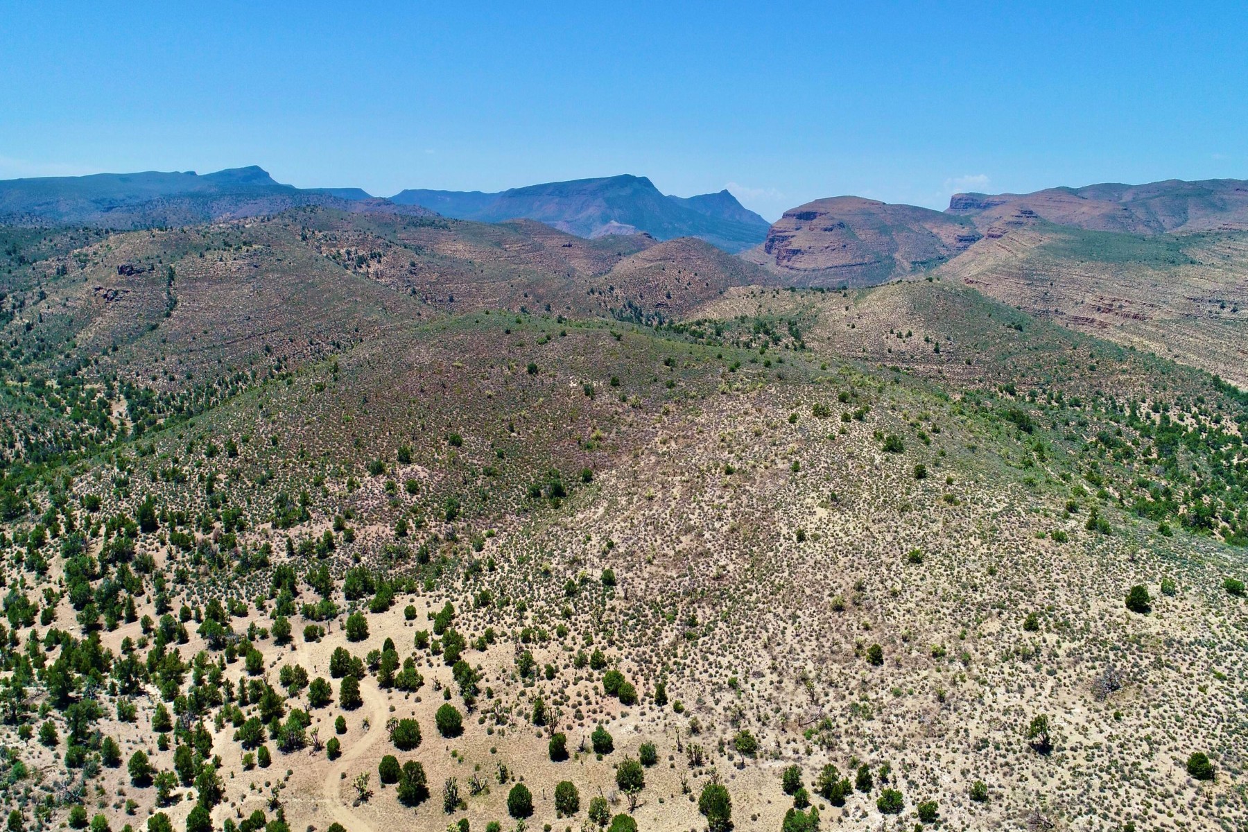  5838 E Diamond Bar Road ¦ Meadview, AZ - 物件實景