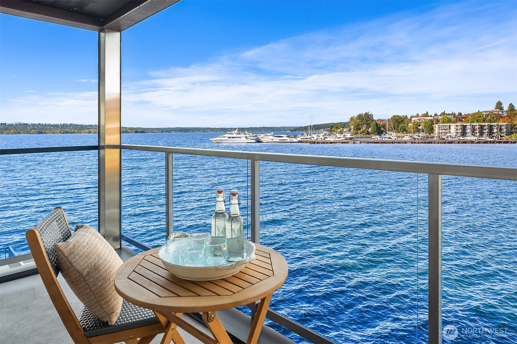 Kirkland, Washington, 98033, United States, 2 Bedrooms Bedrooms, ,1 BathroomBathrooms,Residential,For Sale,1856808