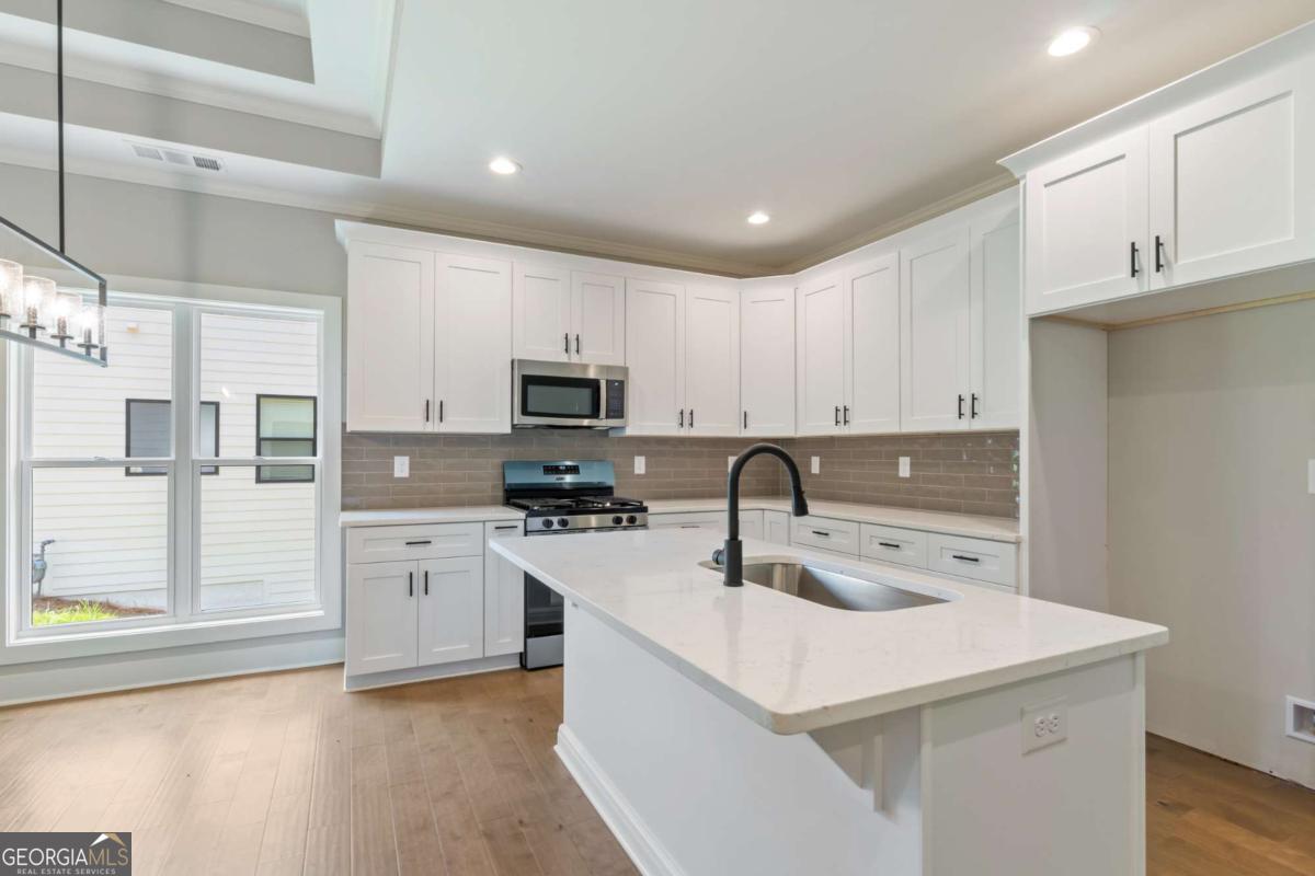 Athens, Georgia, 30605, United States, 3 Bedrooms Bedrooms, ,2 BathroomsBathrooms,Residential,For Sale,1906497