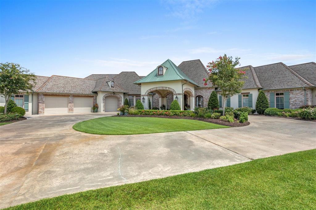 Lake Charles, Louisiana, 70605, United States, 5 Bedrooms Bedrooms, ,8 BathroomsBathrooms,Residential,For Sale,2017314