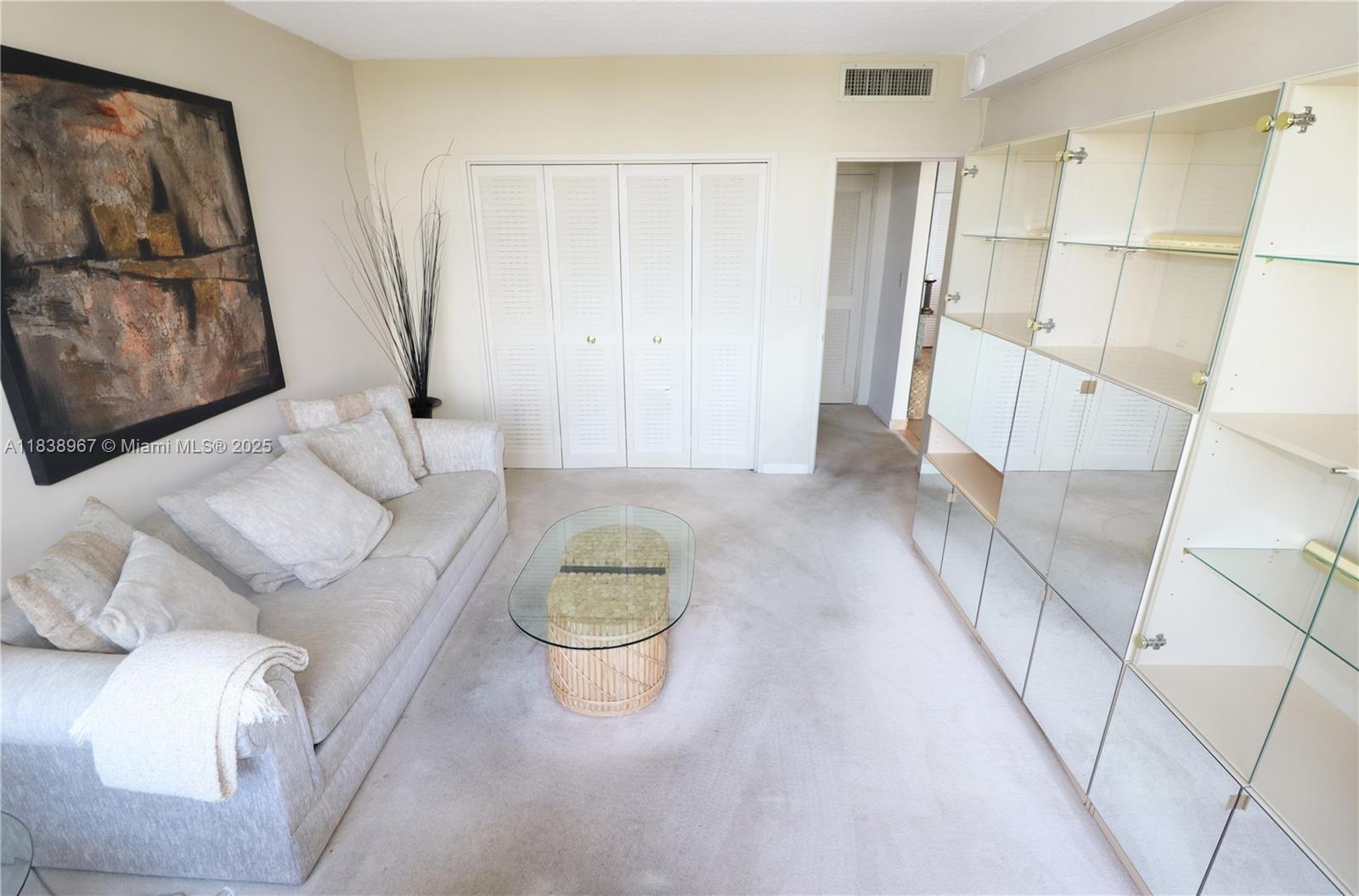 Miami Beach, Florida, 33140, United States, 2 Bedrooms Bedrooms, ,2 BathroomsBathrooms,Residential,For Sale,1890923