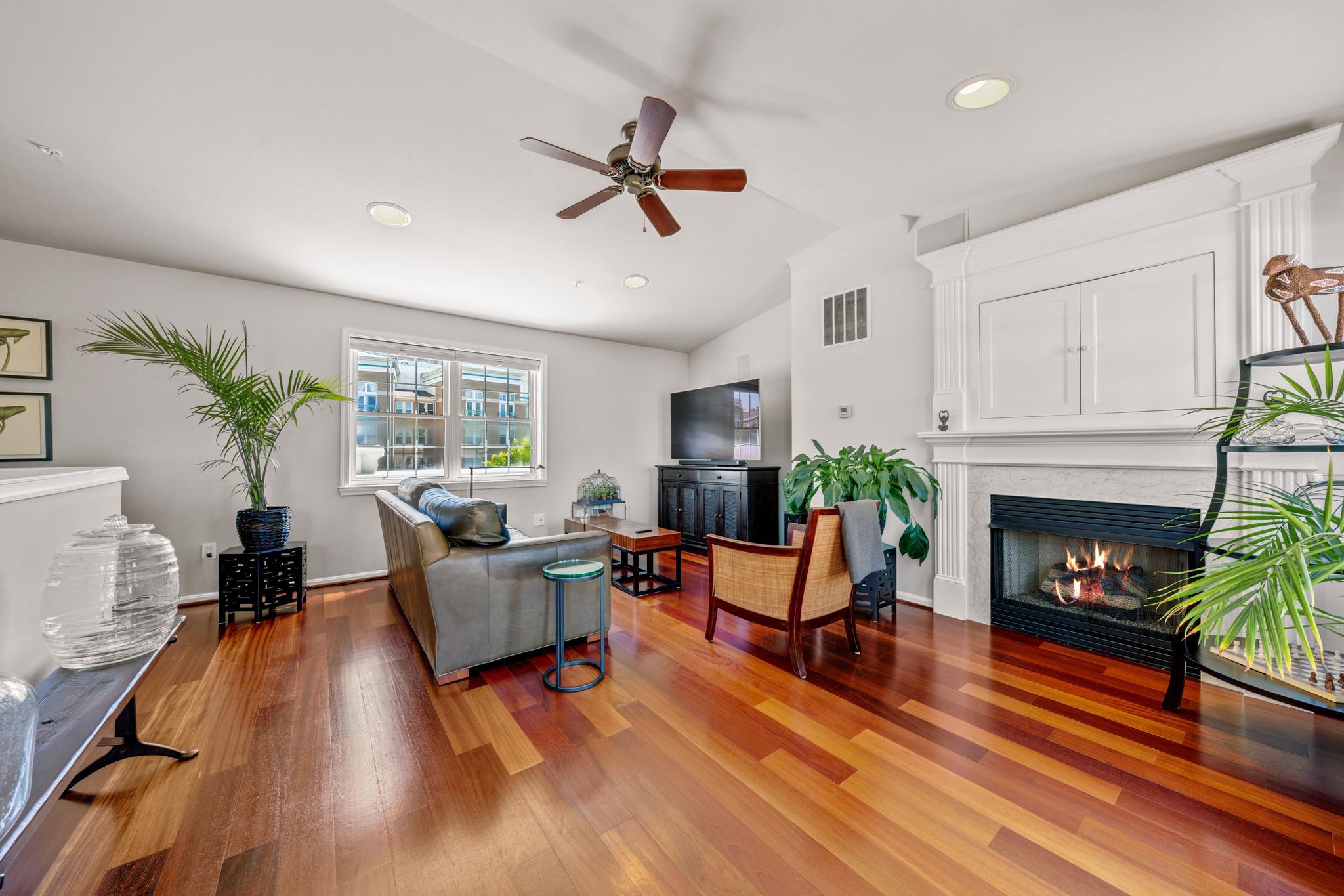  12076 Kinsley Place, Reston, VA, 20190 - 物件實景