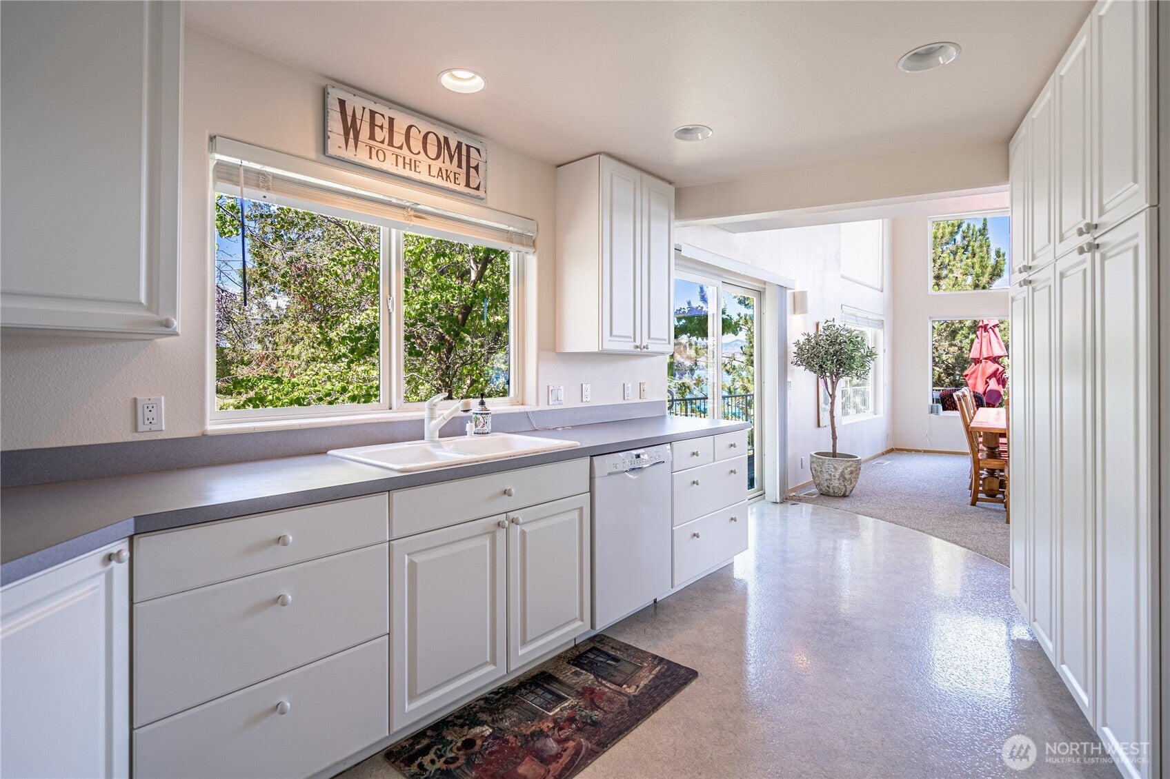 Chelan, Washington, 98816, United States, 3 Bedrooms Bedrooms, ,3 BathroomsBathrooms,Residential,For Sale,1827757