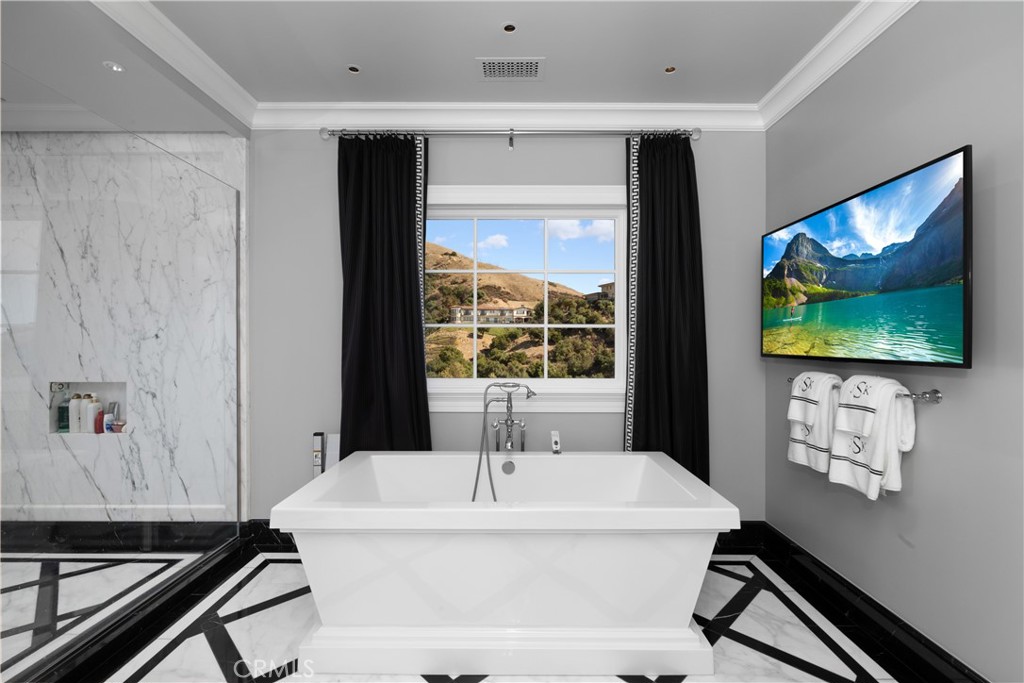 Glendora, California, 91741, United States, 6 Bedrooms Bedrooms, ,6 BathroomsBathrooms,Residential,For Sale,1987955