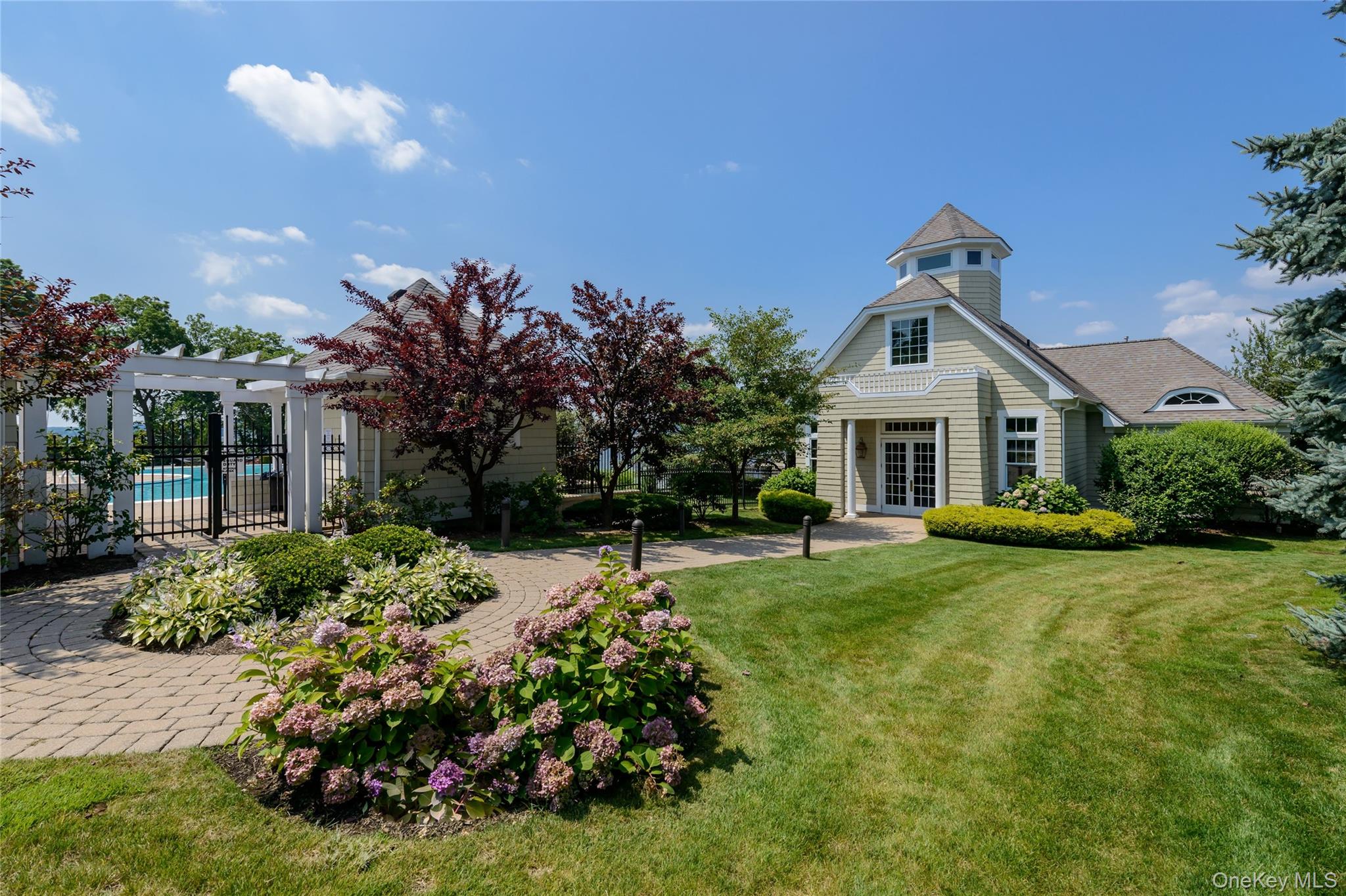  62 Pembroke Drive, Glen Cove, NY, 11542 - 物件實景