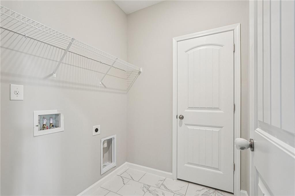 Alpharetta, Georgia, 30005, United States, 4 Bedrooms Bedrooms, ,4 BathroomsBathrooms,Residential,For Sale,2033042