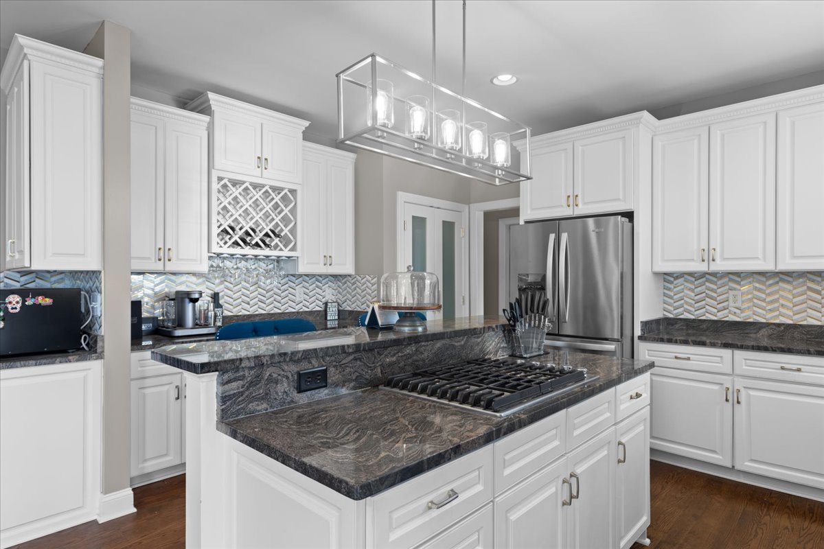 New Windsor, Maryland, 21776, United States, 5 Bedrooms Bedrooms, ,5 BathroomsBathrooms,Residential,For Sale,1943659