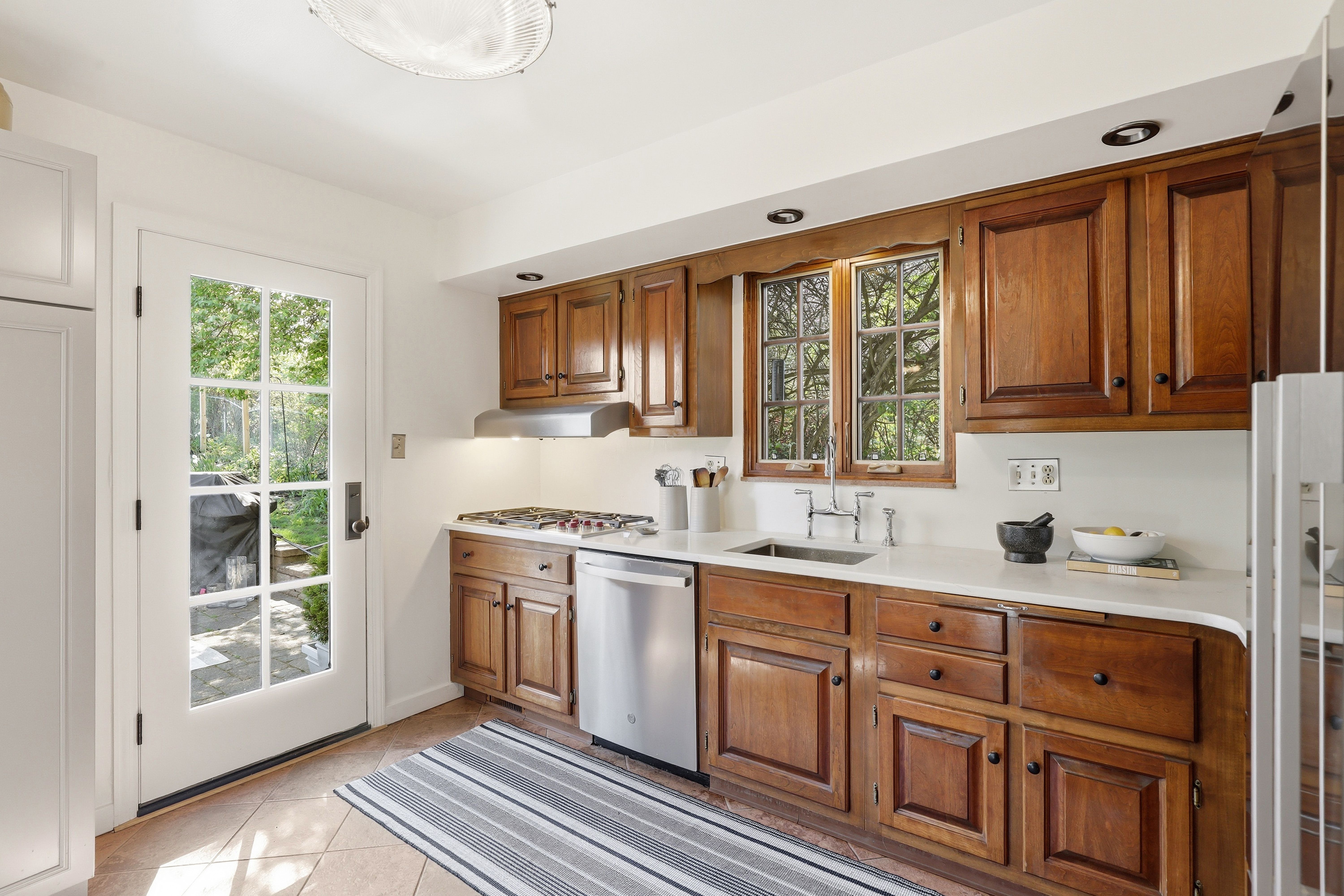  552 Greenhurst Dr, Pittsburgh, PA 15243 - 物件實景