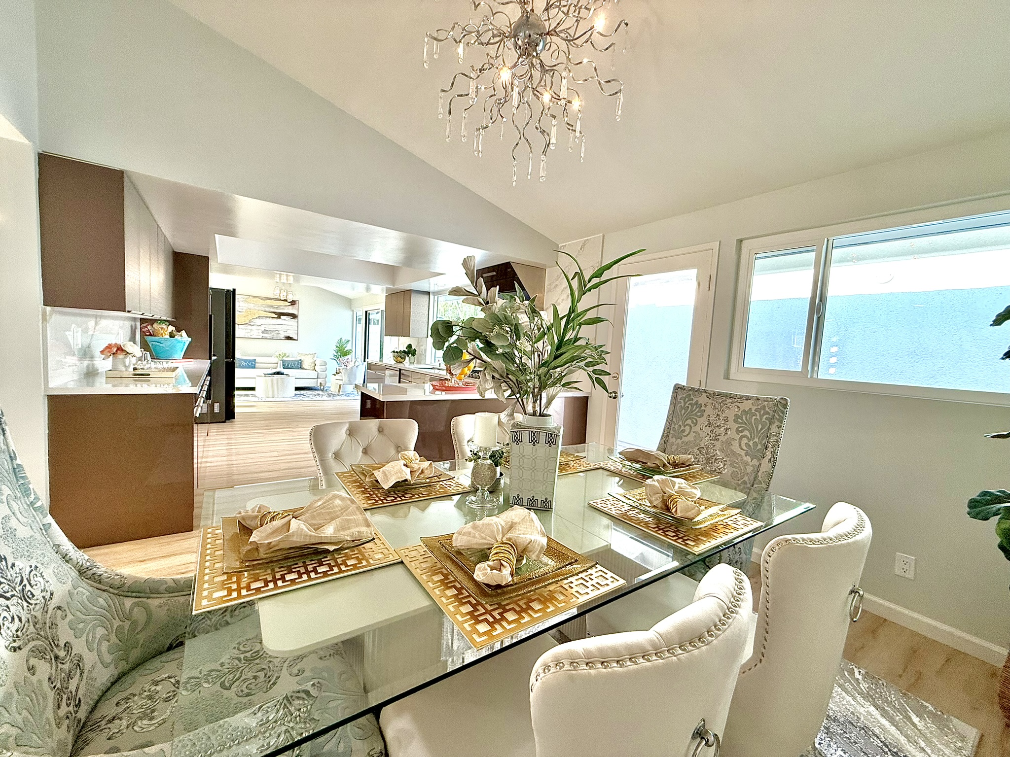 Los Alamitos, California, 90720, United States, 5 Bedrooms Bedrooms, ,4 BathroomsBathrooms,Residential,For Sale,1895084