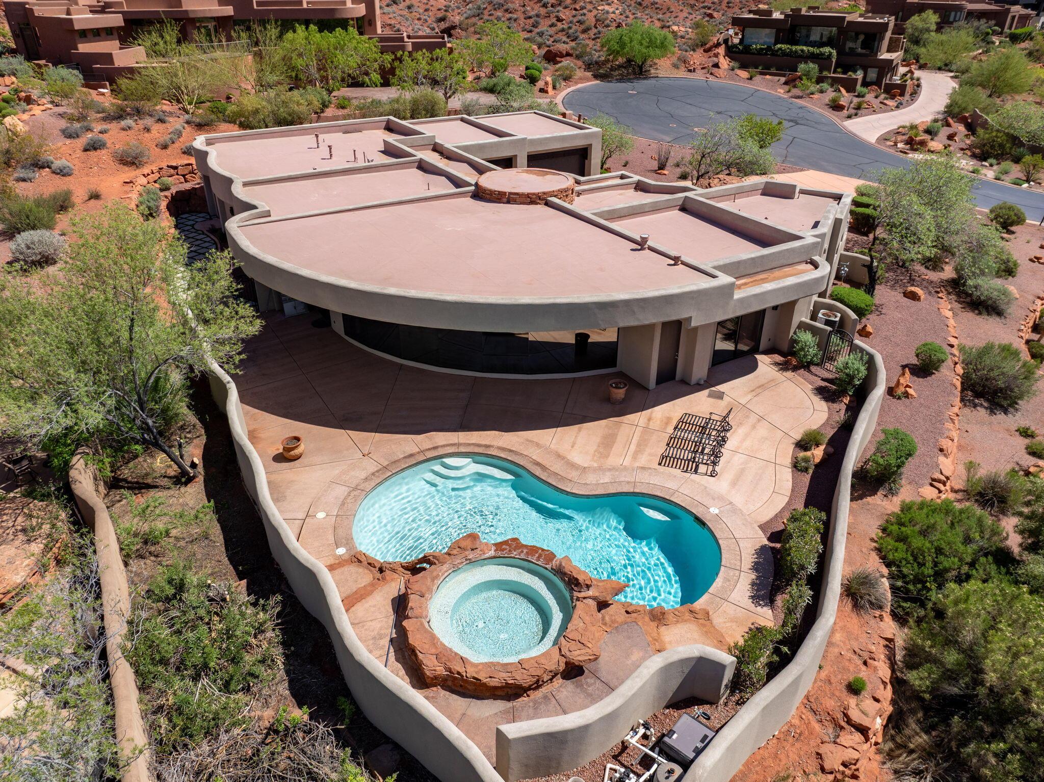 St George, Utah, 84770, United States, 4 Bedrooms Bedrooms, ,5 BathroomsBathrooms,Residential,For Sale,1976696